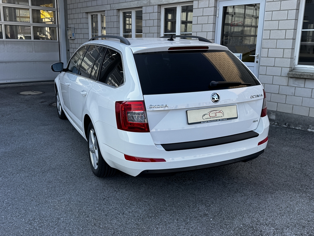 SKODA Octavia Combi 2.0 TDI 184 Swiss Ed. 4x4 DSG-image-4