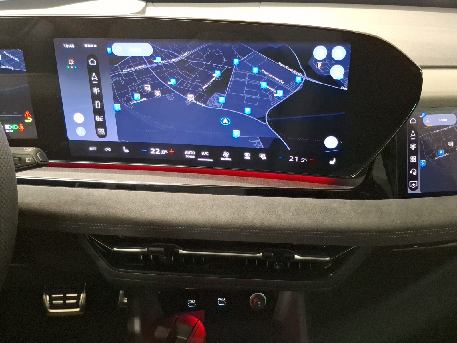AUDI Q6 e-tron quattro-image-10