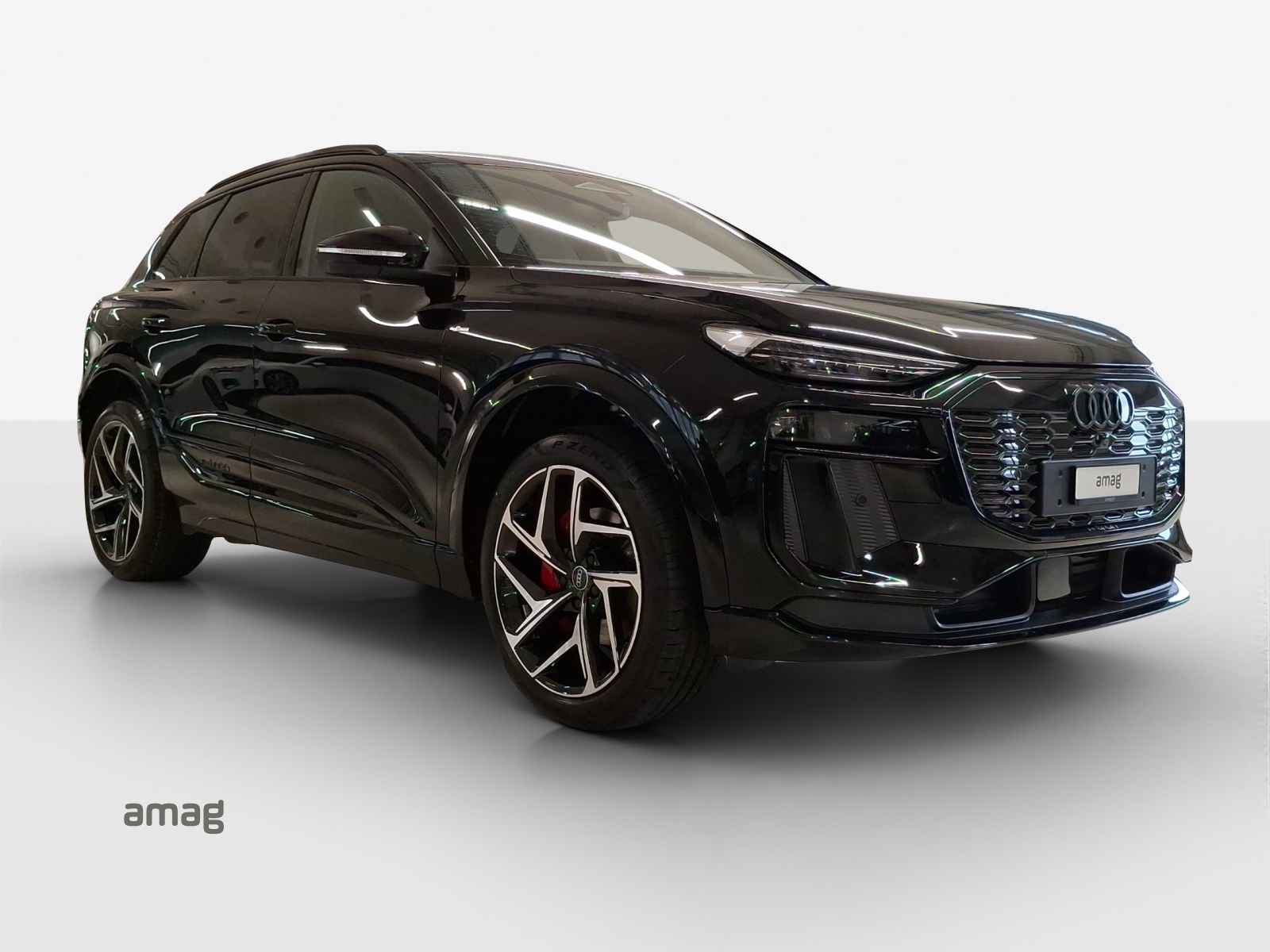 AUDI Q6 e-tron quattro-image-5