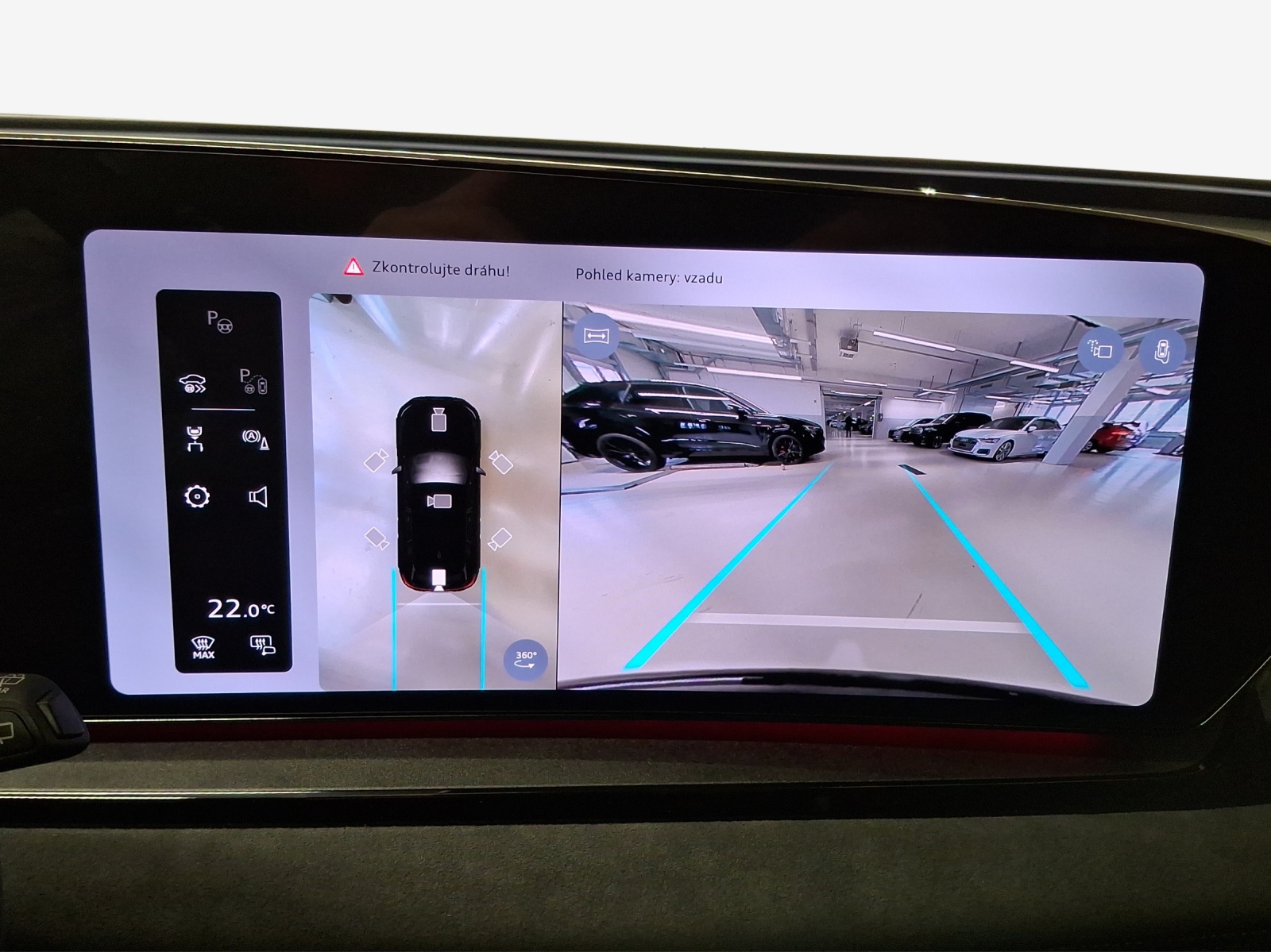 AUDI Q6 e-tron quattro-image-15