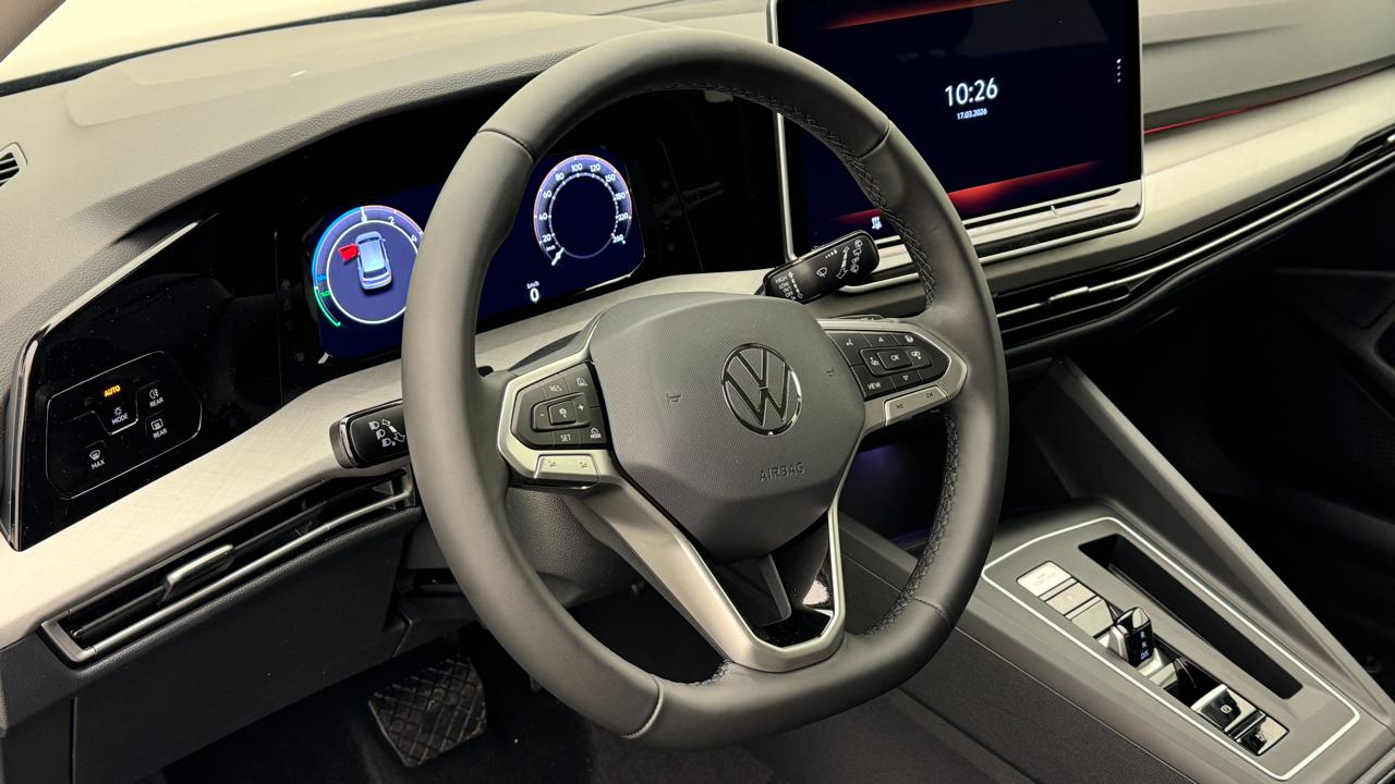 VW Golf VIII 1.5 TSI PHEV Limited-image-6