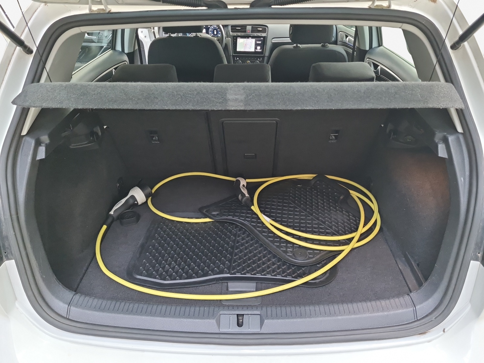 VW e-Golf-image-12