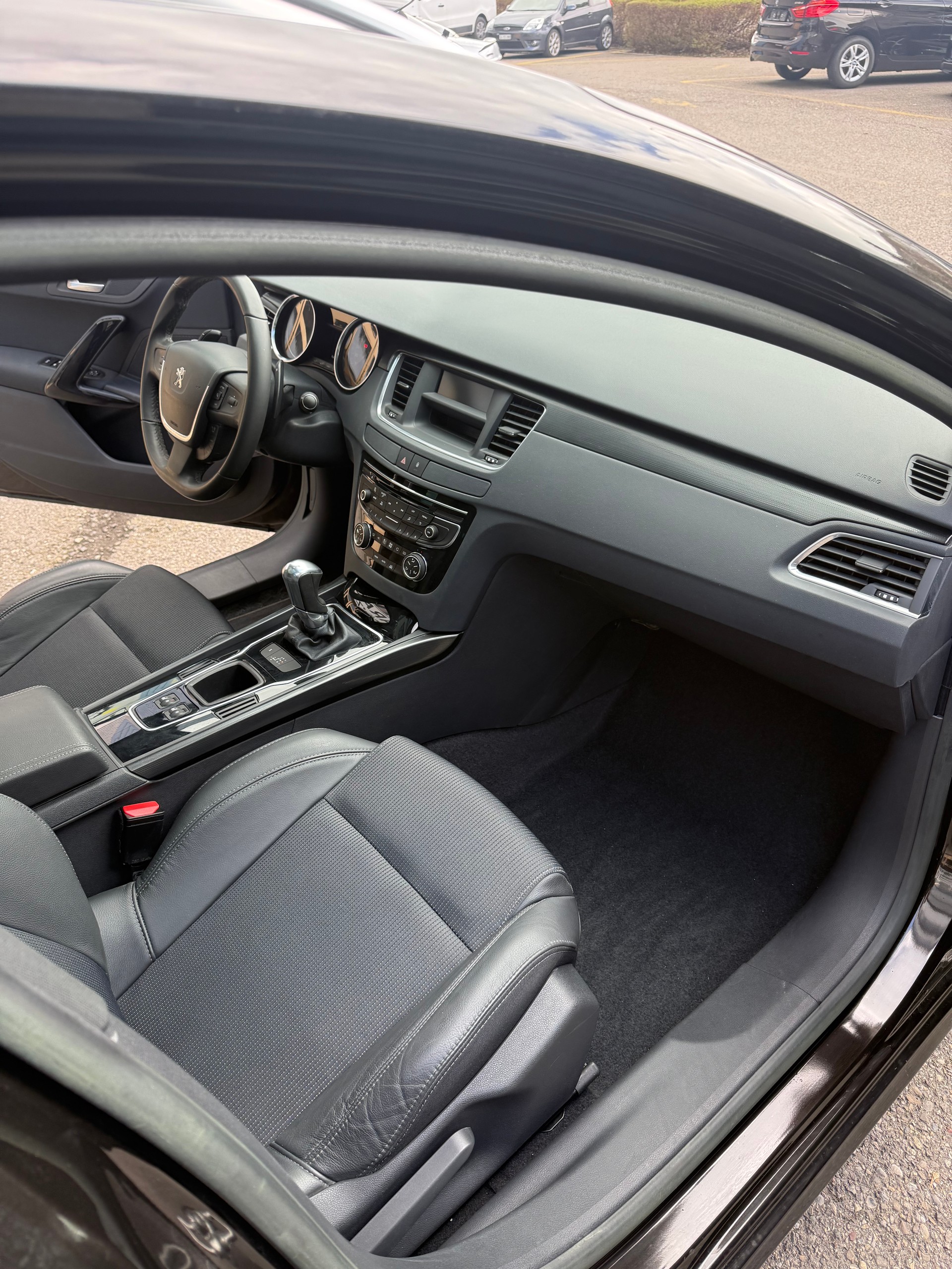 PEUGEOT 508 SW 1.6 e-HDI Business EGS6-image-9