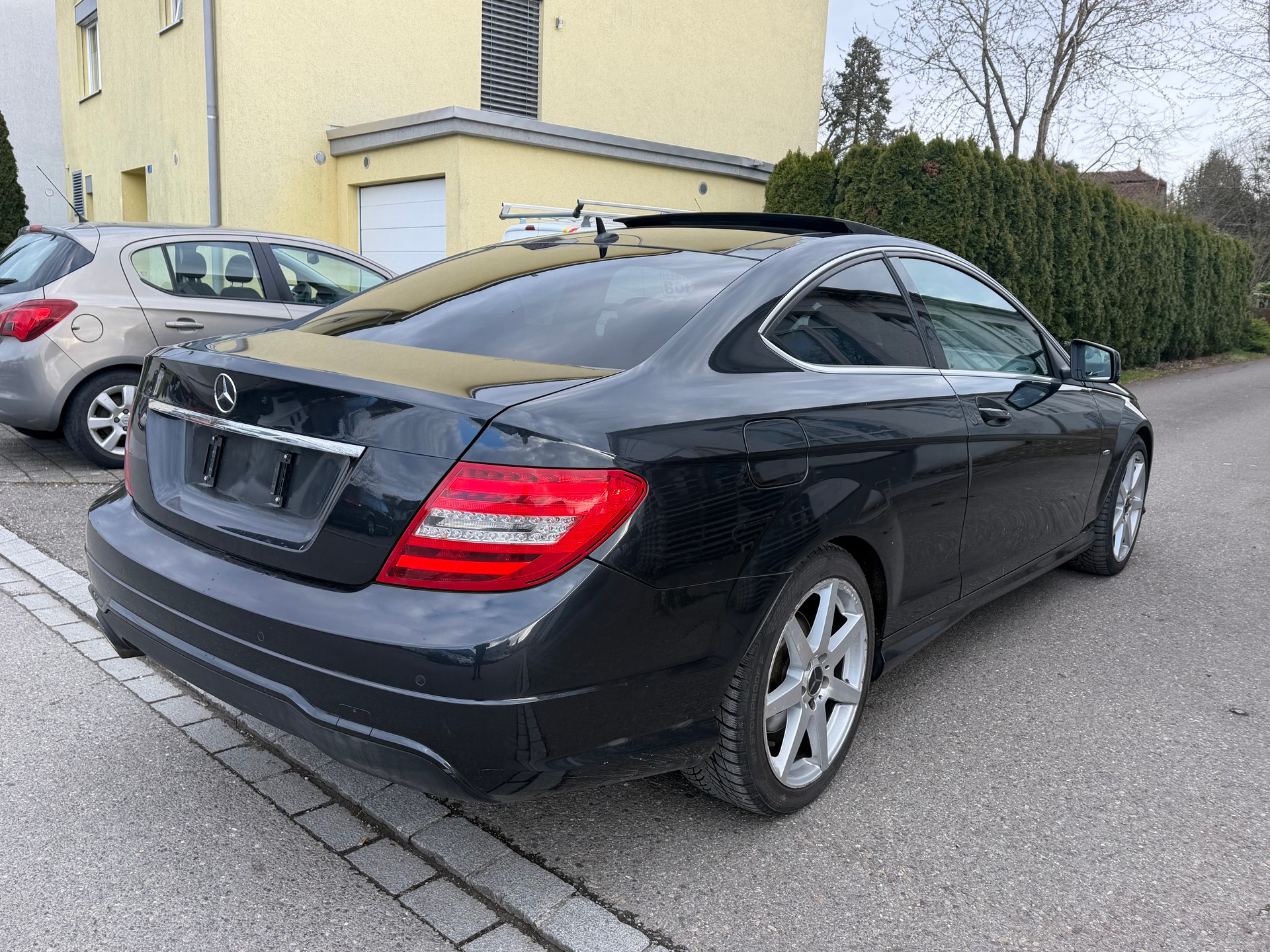 MERCEDES-BENZ C 220 CDI Coupé 7G-Tronic-image-2