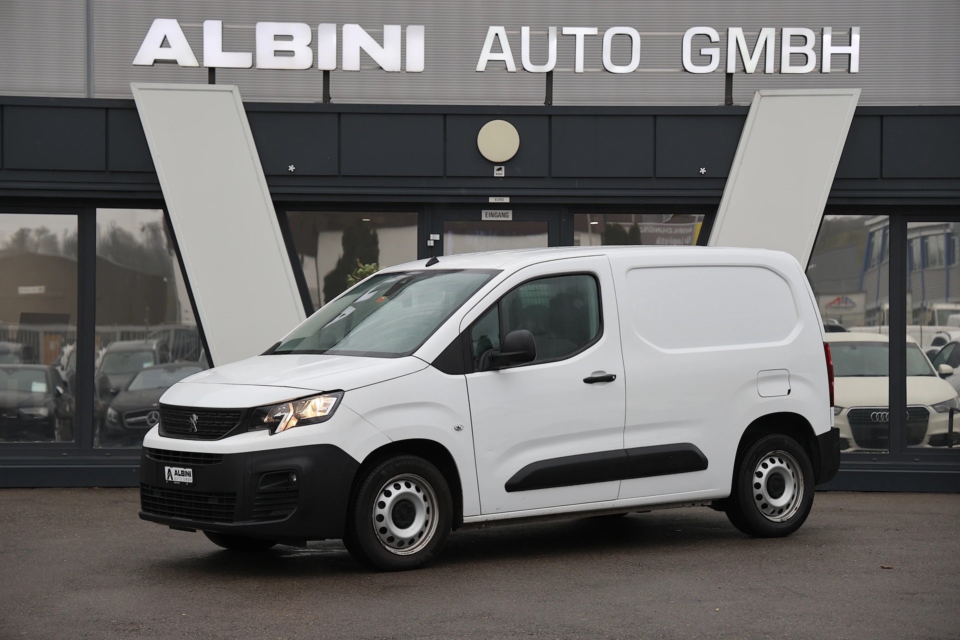 PEUGEOT Partner 1.5 Blue HDi s/s Asphalt 1000kg-image-0