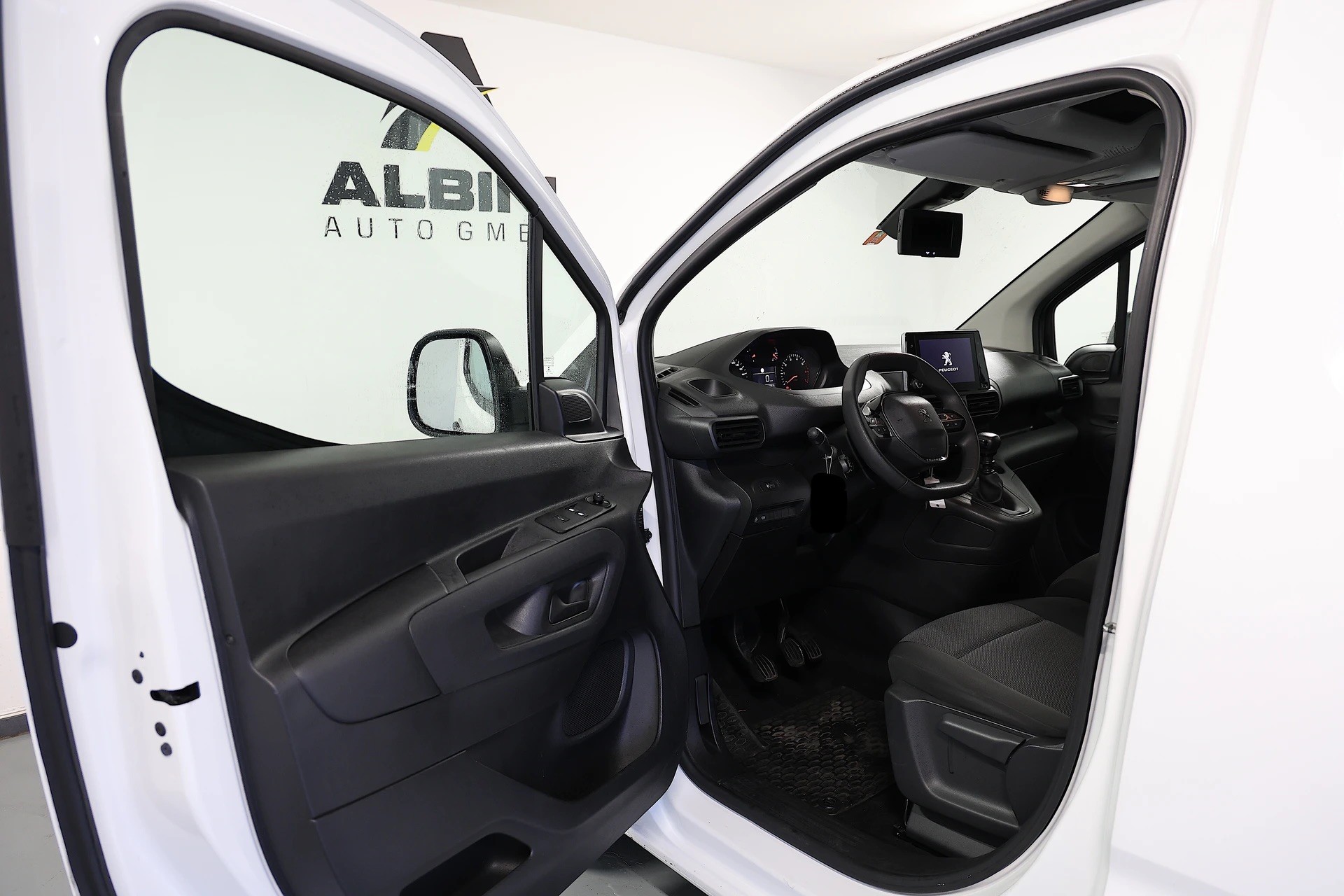 PEUGEOT Partner 1.5 Blue HDi s/s Asphalt 1000kg-image-4