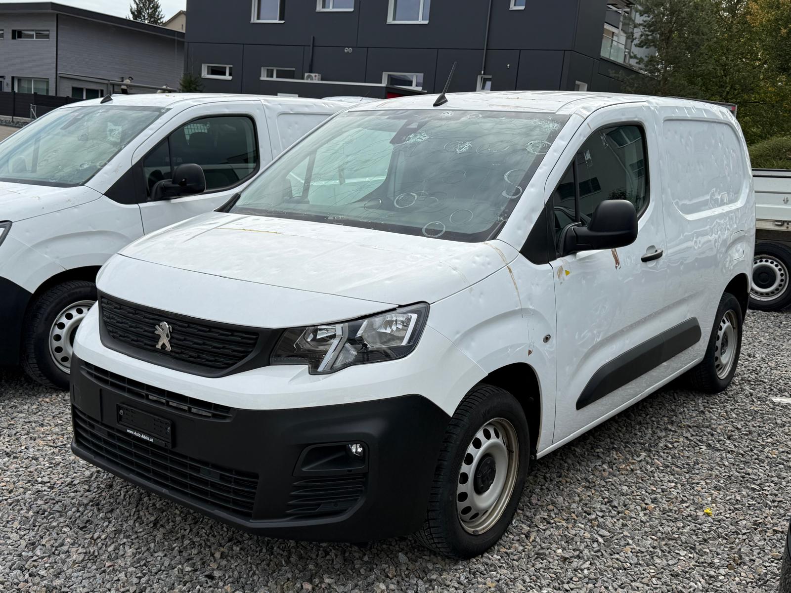 PEUGEOT Partner 1.5 Blue HDi s/s Asphalt 1000kg *HAGELSCHADEN* **Jetzt nur noch CHF 7'900.- statt CHF 12'900.-**-image-4