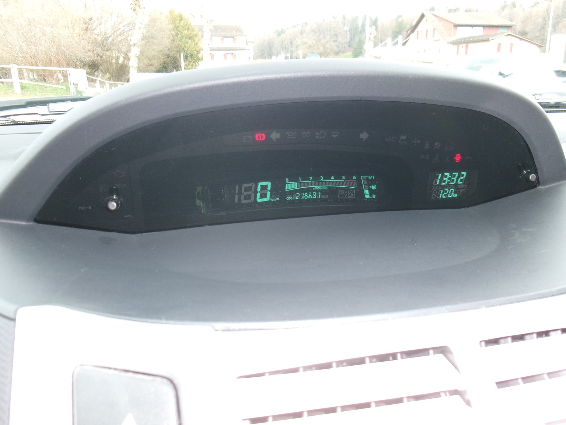 TOYOTA Yaris 1.4 D-4D Linea Terra-image-4