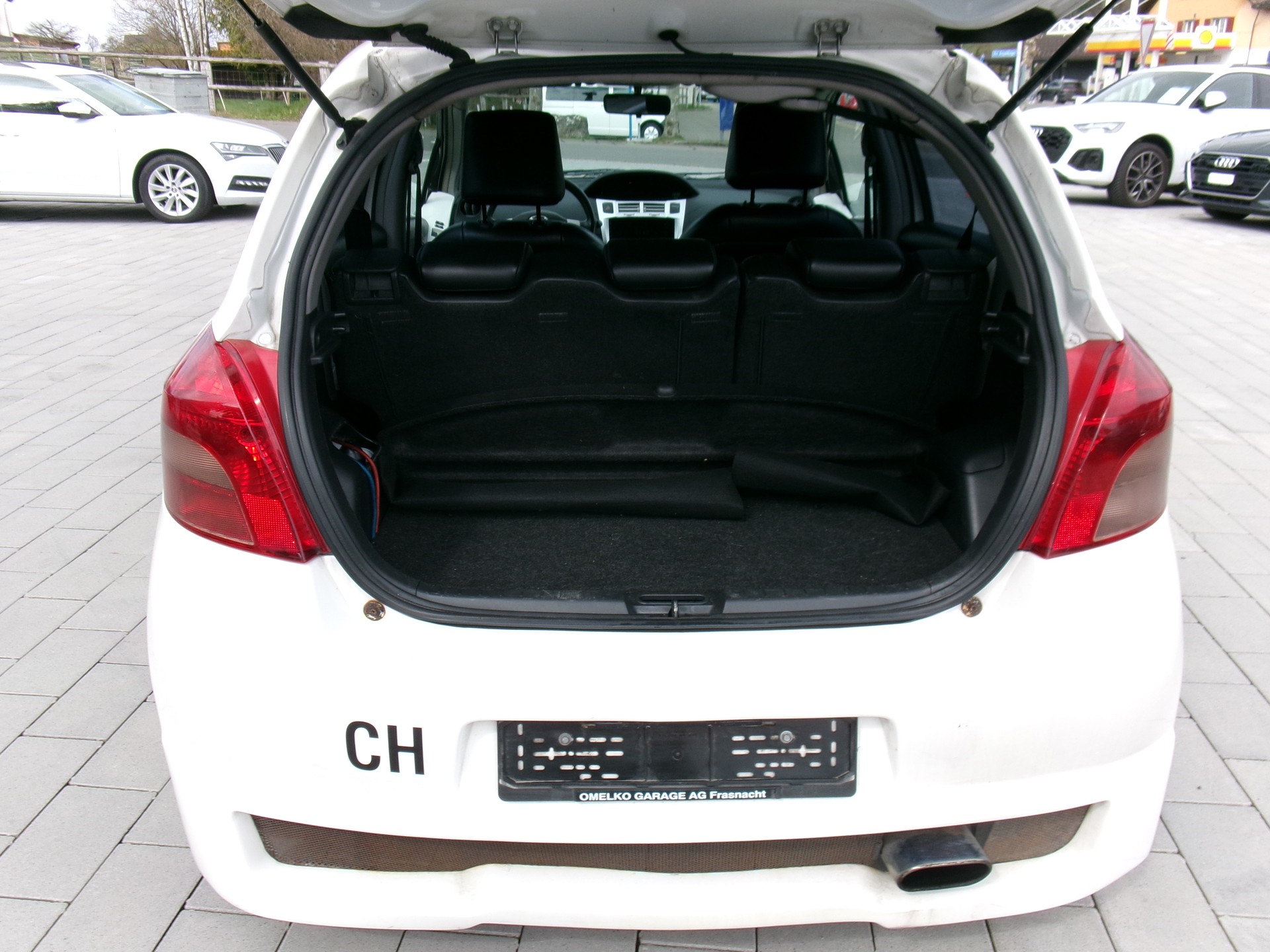 TOYOTA Yaris 1.4 D-4D Linea Terra-image-8