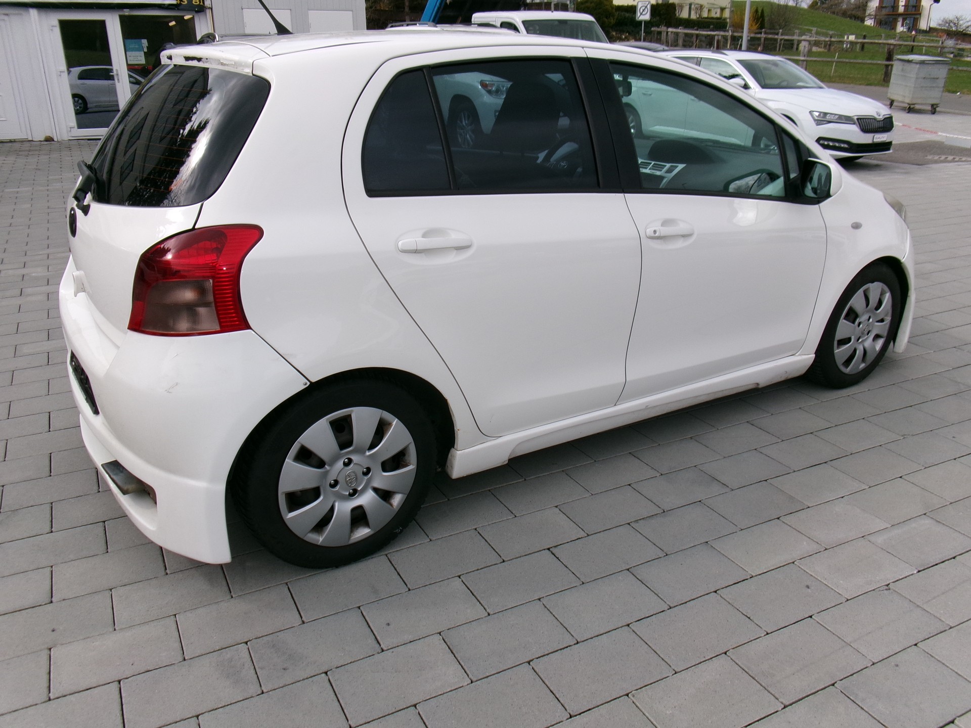 TOYOTA Yaris 1.4 D-4D Linea Terra-image-9