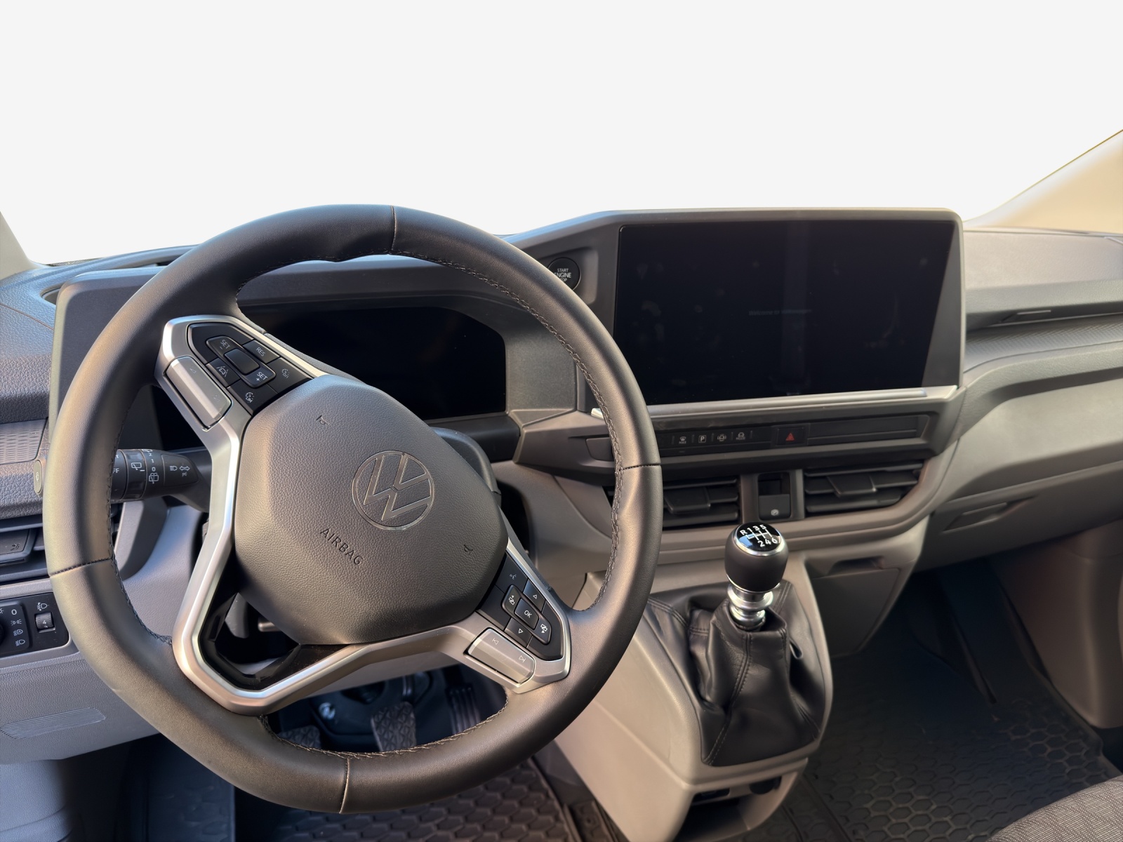 VW Transporter 2.0 TDI-image-8