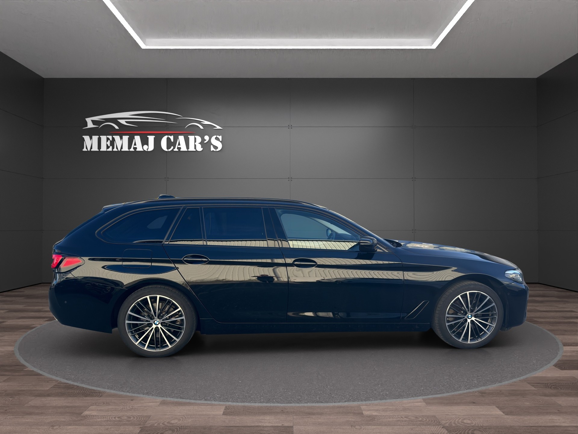 BMW 520d xDrive 48V Touring Fleet Edition Steptronic-image-3
