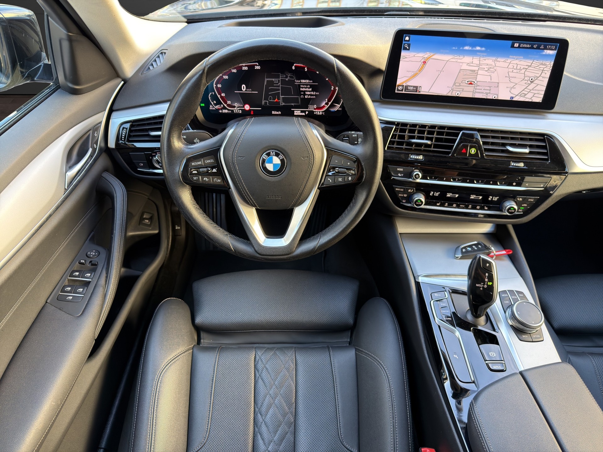 BMW 520d xDrive 48V Touring Fleet Edition Steptronic-image-9
