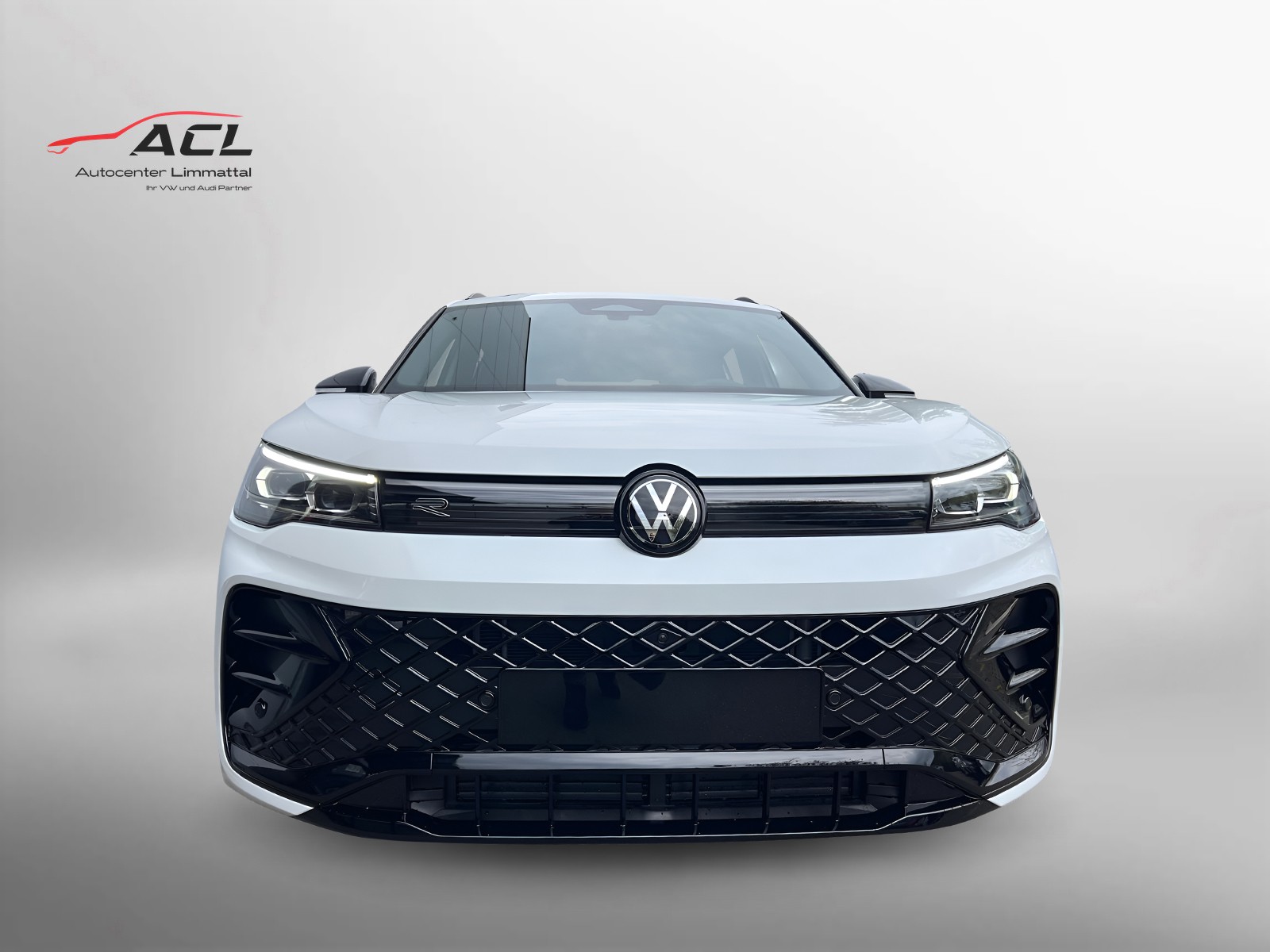 VW Tiguan R-Line 2.0TDI 193PS 4Motion-image-1