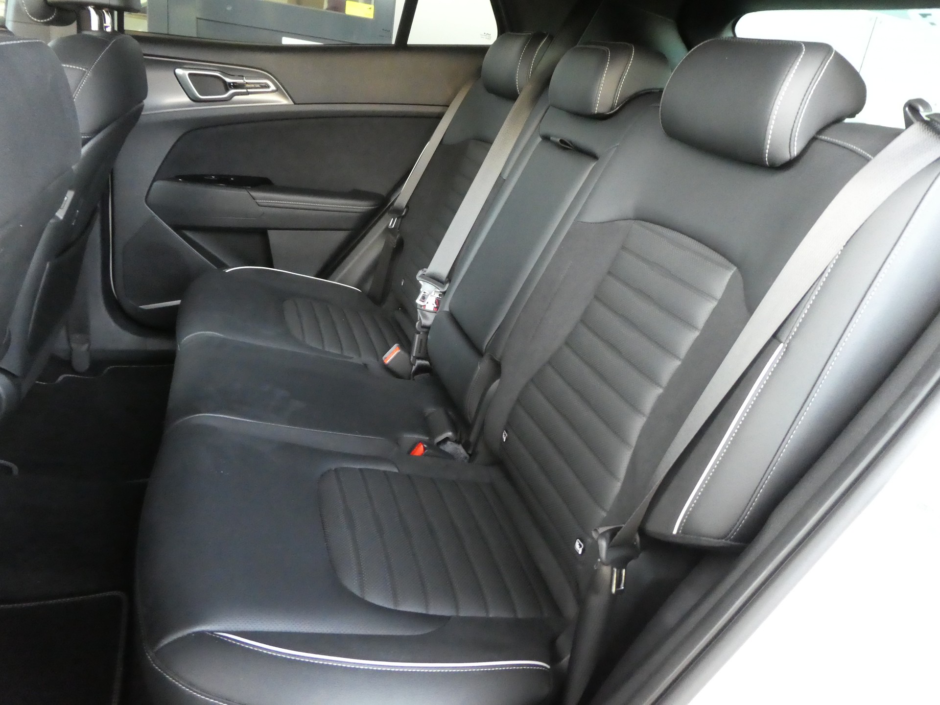 KIA Sportage 1.6T-GDi PHEV GT-Line 4x4 A-image-10