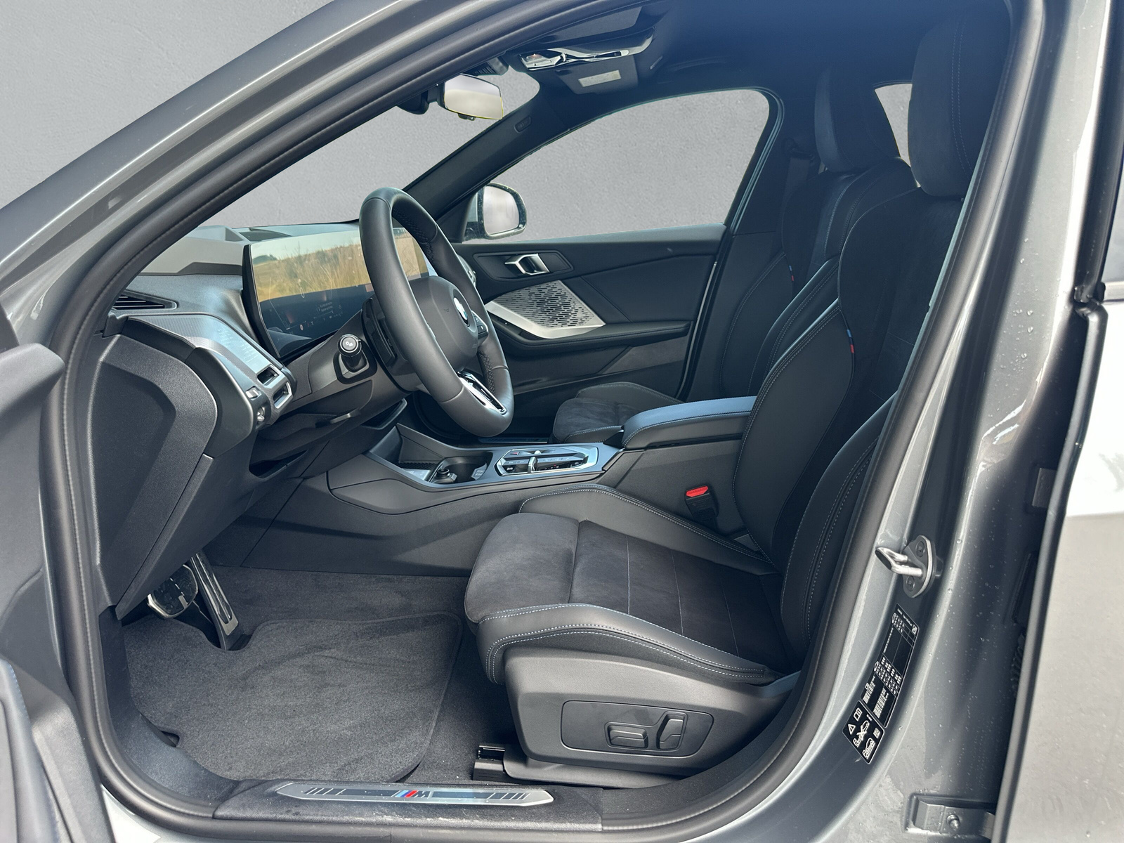 BMW 123 xDrive M Sport Steptronic-image-11