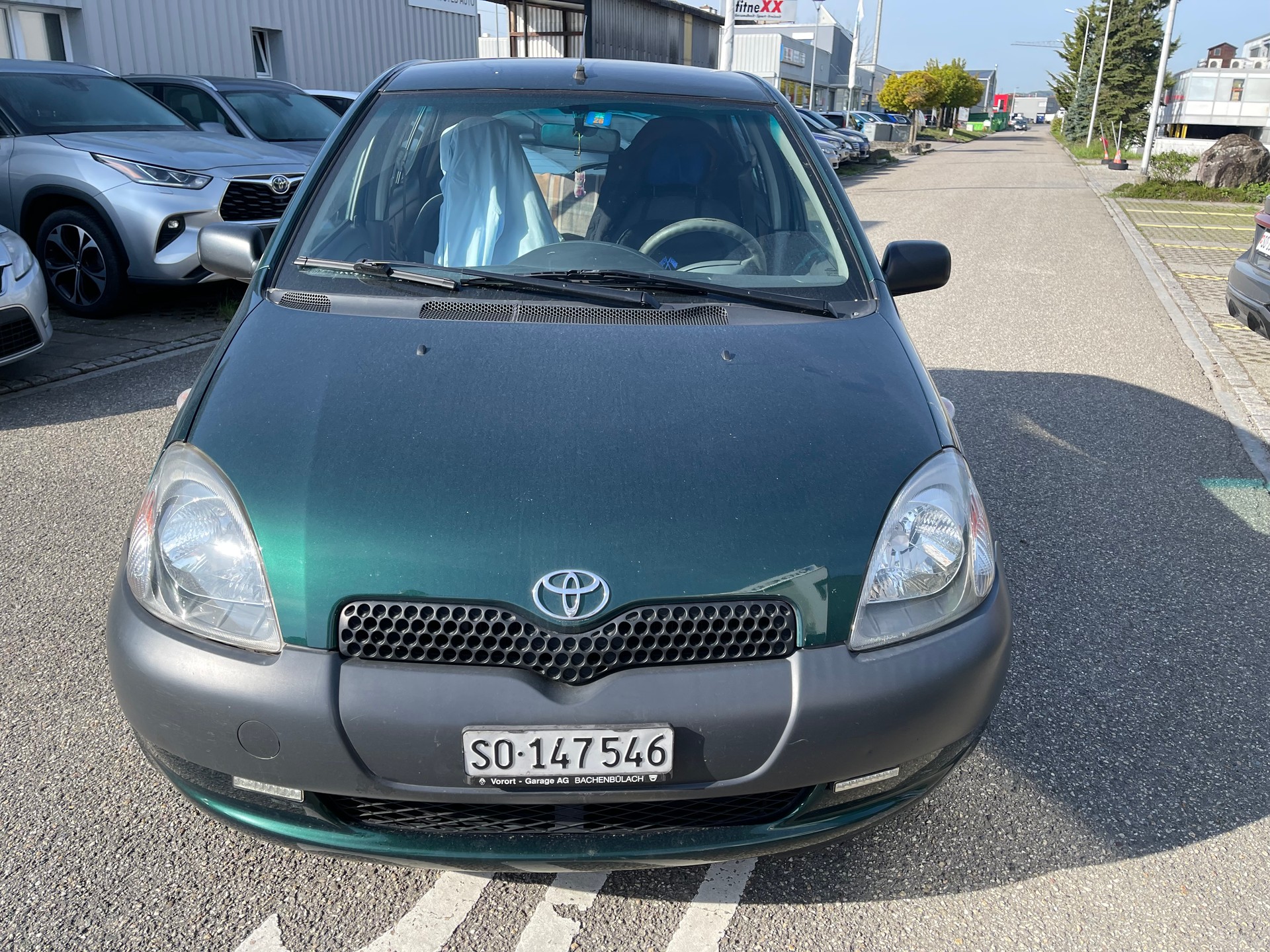 TOYOTA Yaris 1.0 Linea Terra-image-1