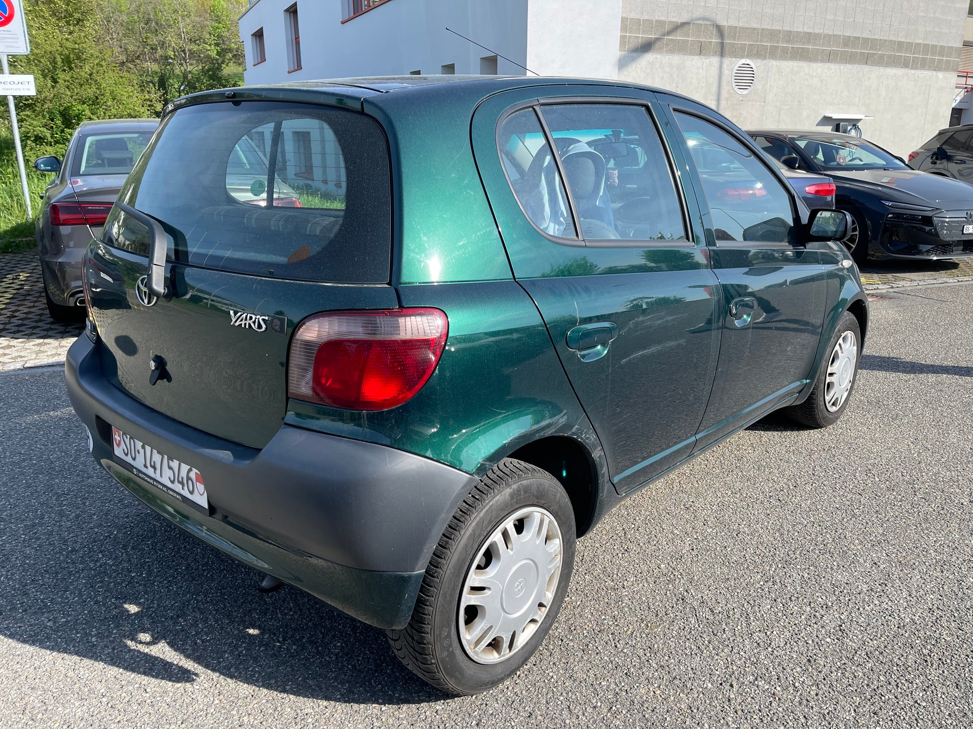 TOYOTA Yaris 1.0 Linea Terra-image-4