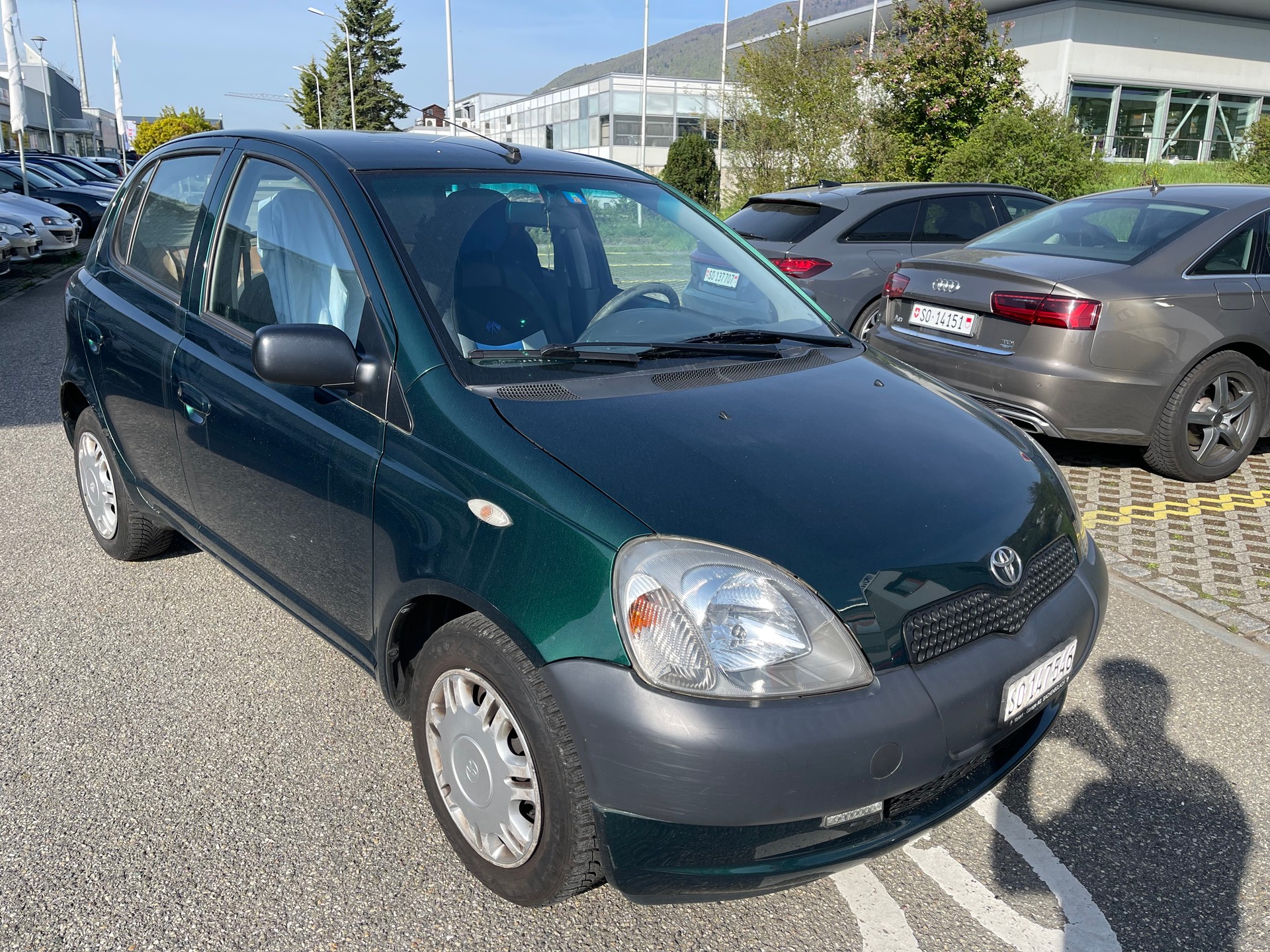 TOYOTA Yaris 1.0 Linea Terra-image-2