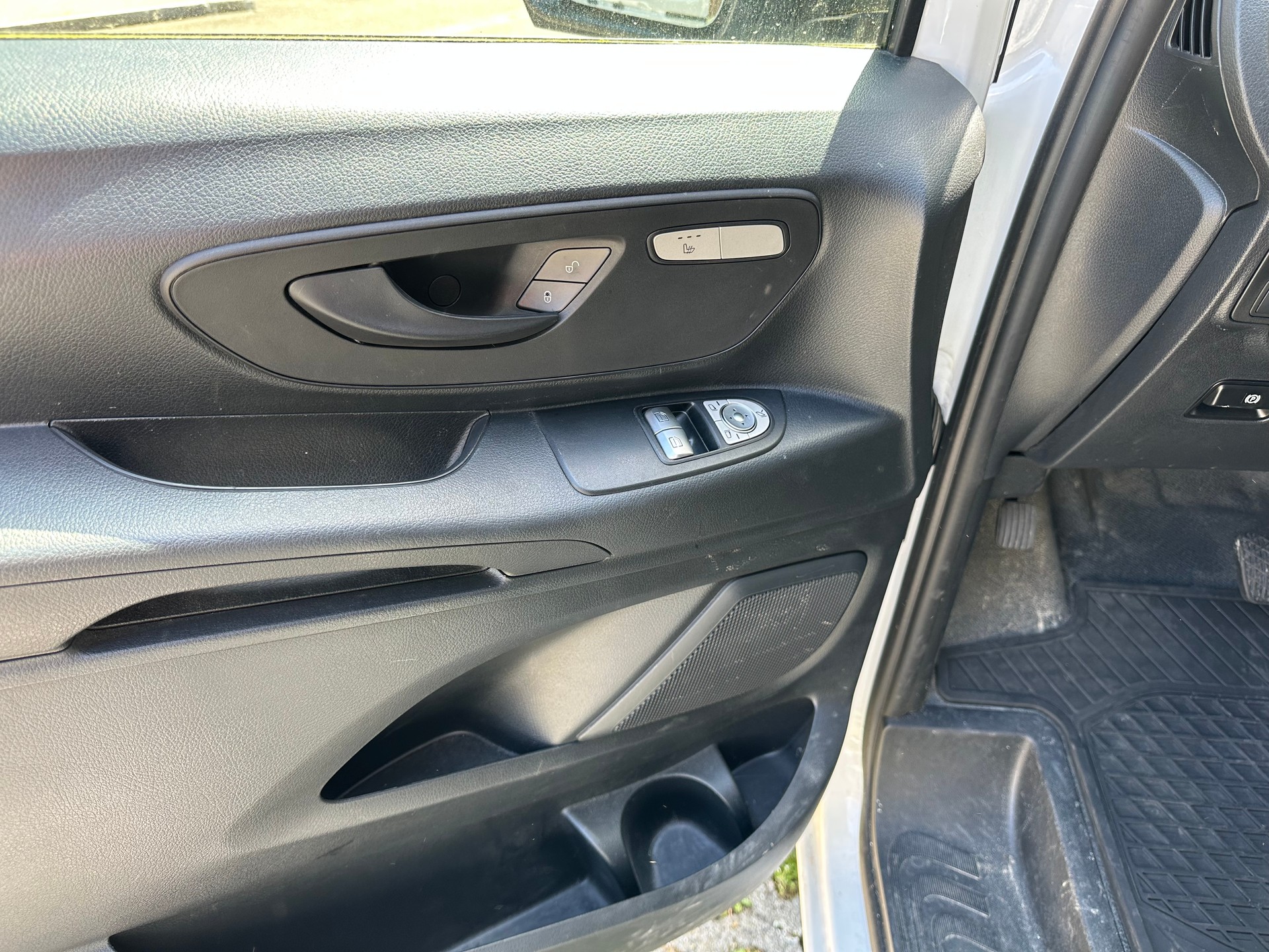 MERCEDES-BENZ 116 CDI 6-Gang-image-7