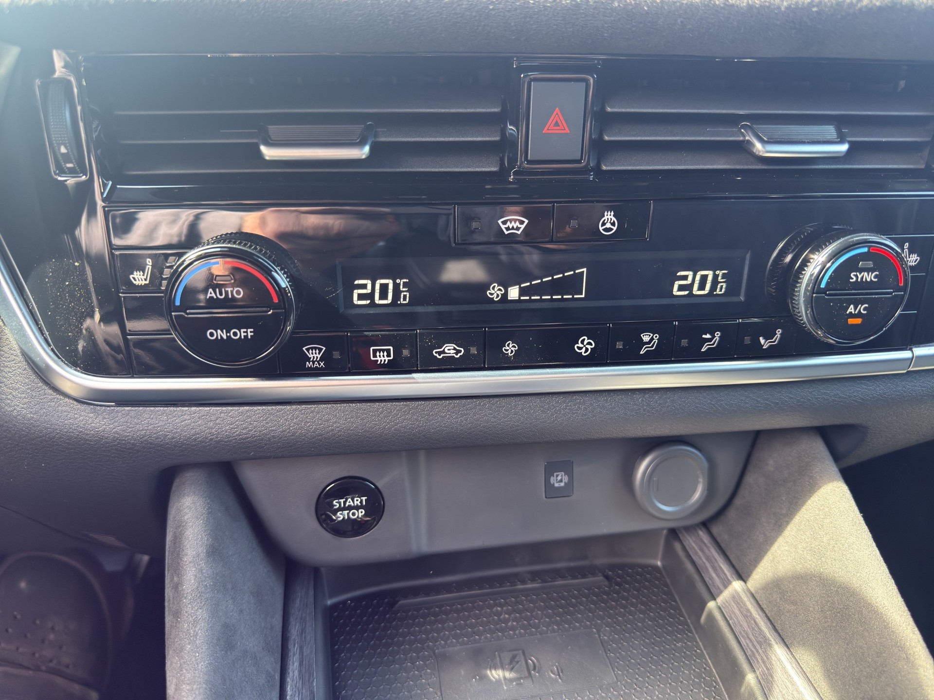 NISSAN Qashqai 1.5 VC-T e-Power Tekna+-image-17