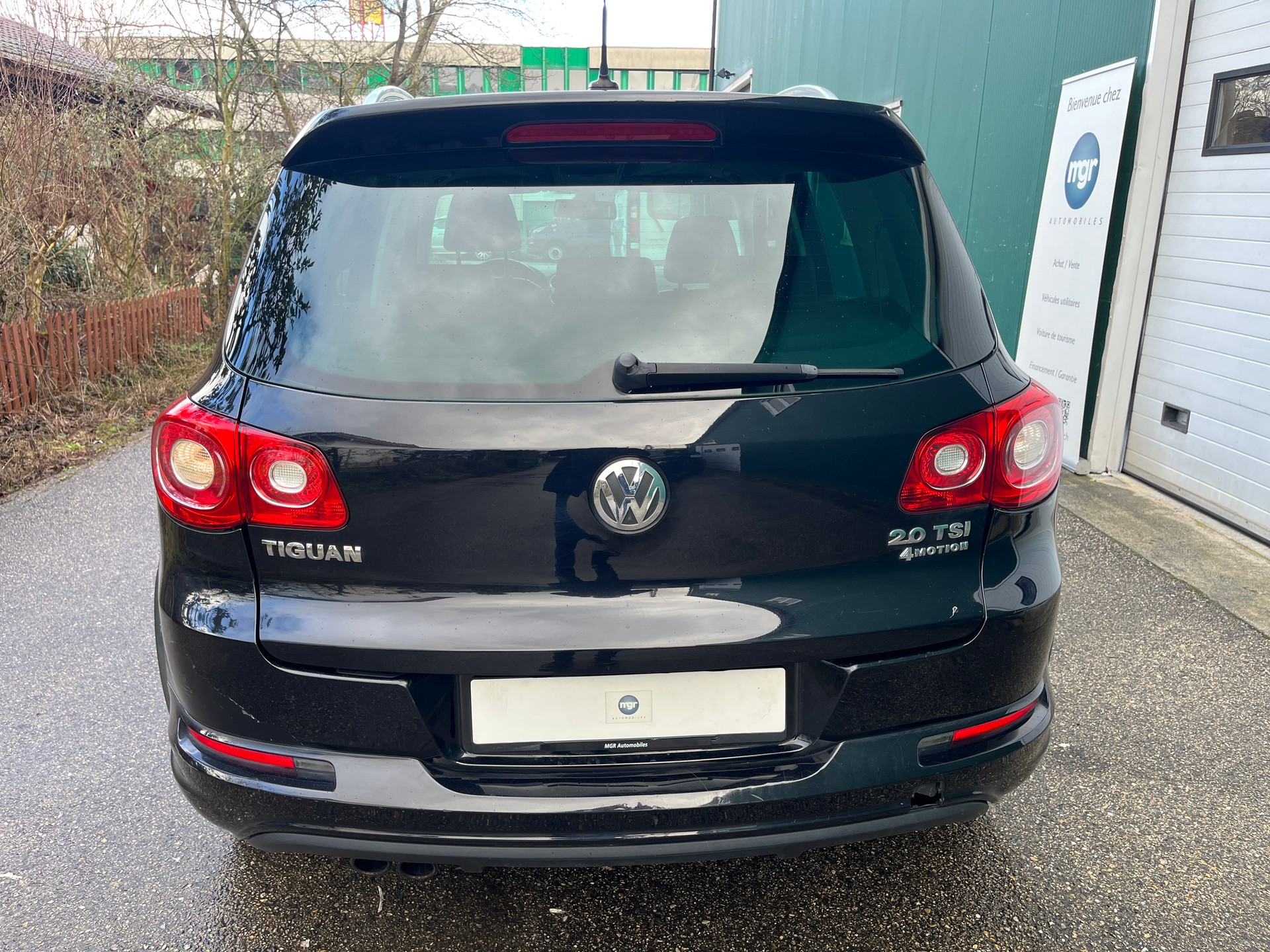 VW Tiguan 2.0 TSI R-Line-image-4
