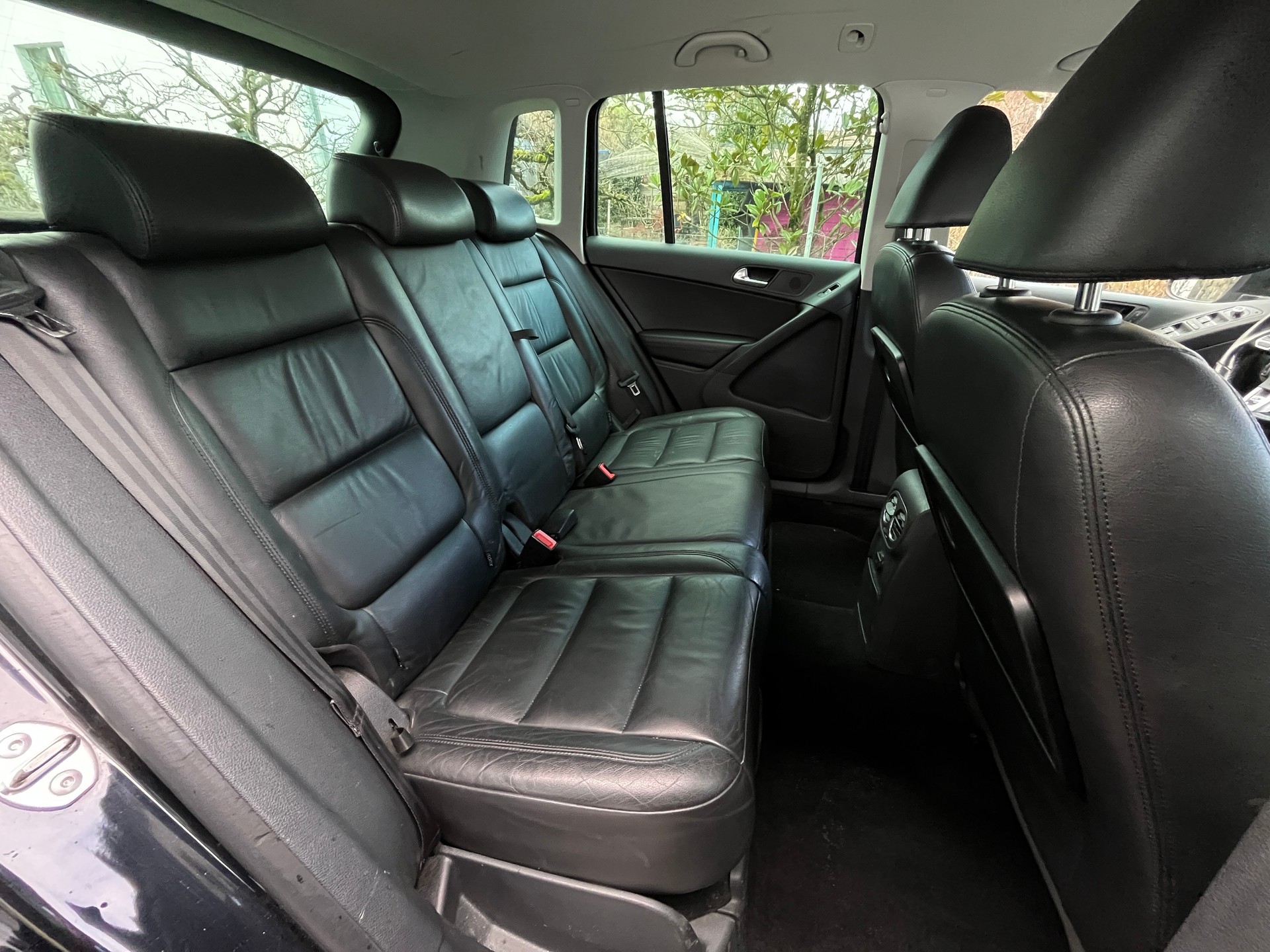 VW Tiguan 2.0 TSI R-Line-image-9