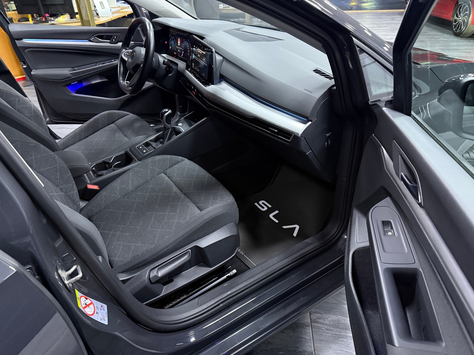 VW Golf 2.0 TDI Comfortline-image-6