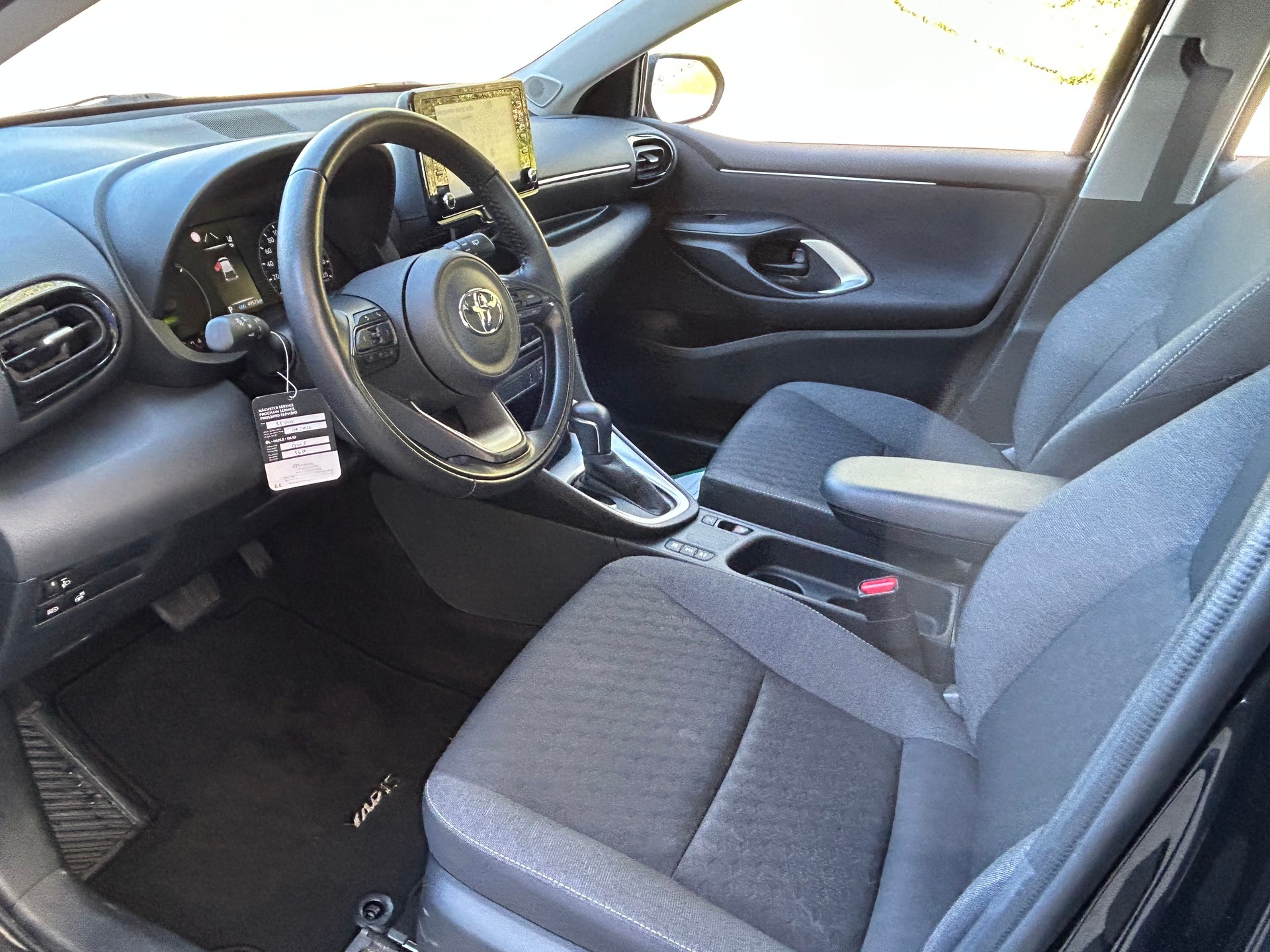 TOYOTA Yaris 1.5 Trend e-CVT-image-7