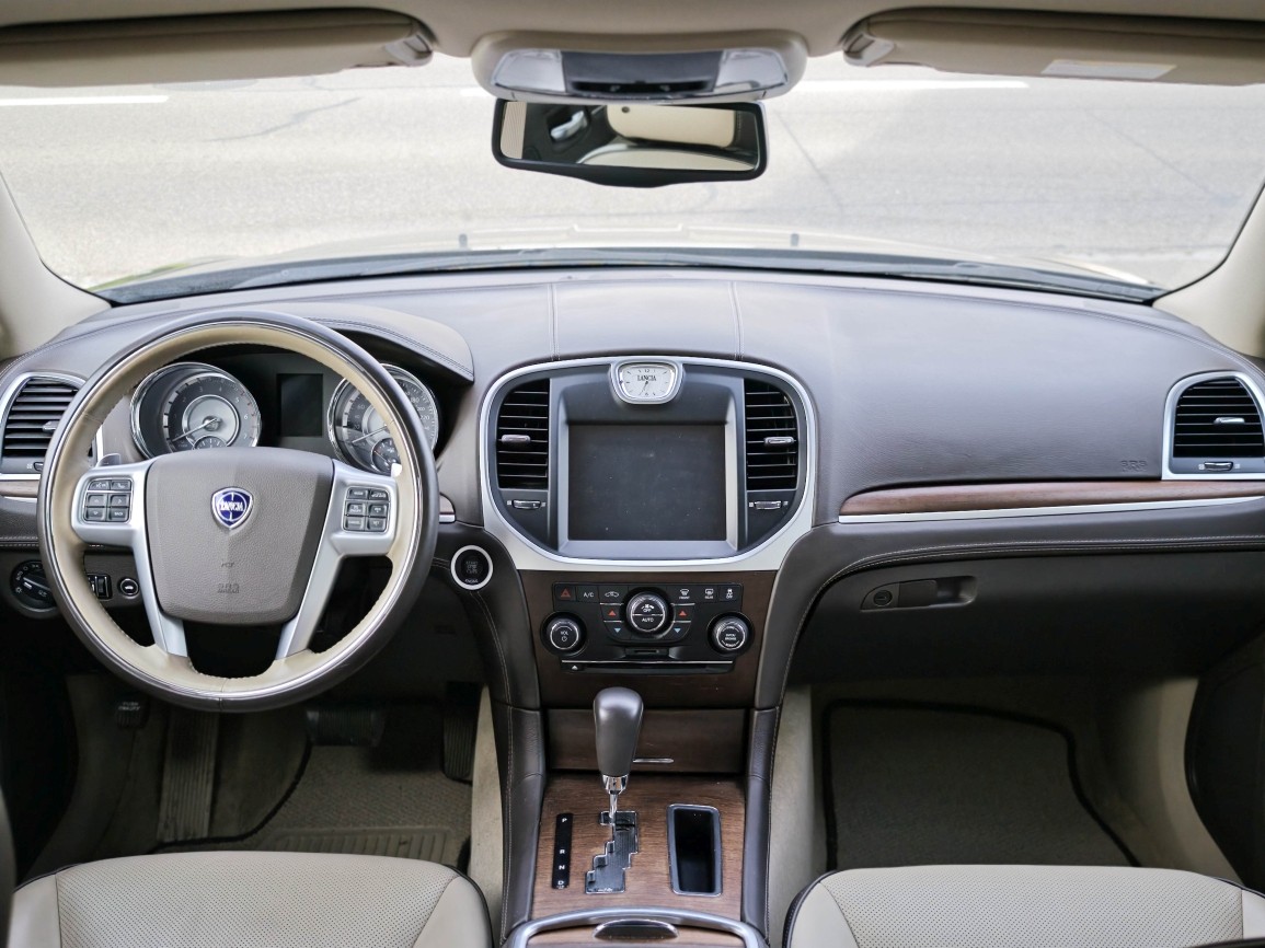 LANCIA Thema 3.0 TD Executive 1.Hand-image-5