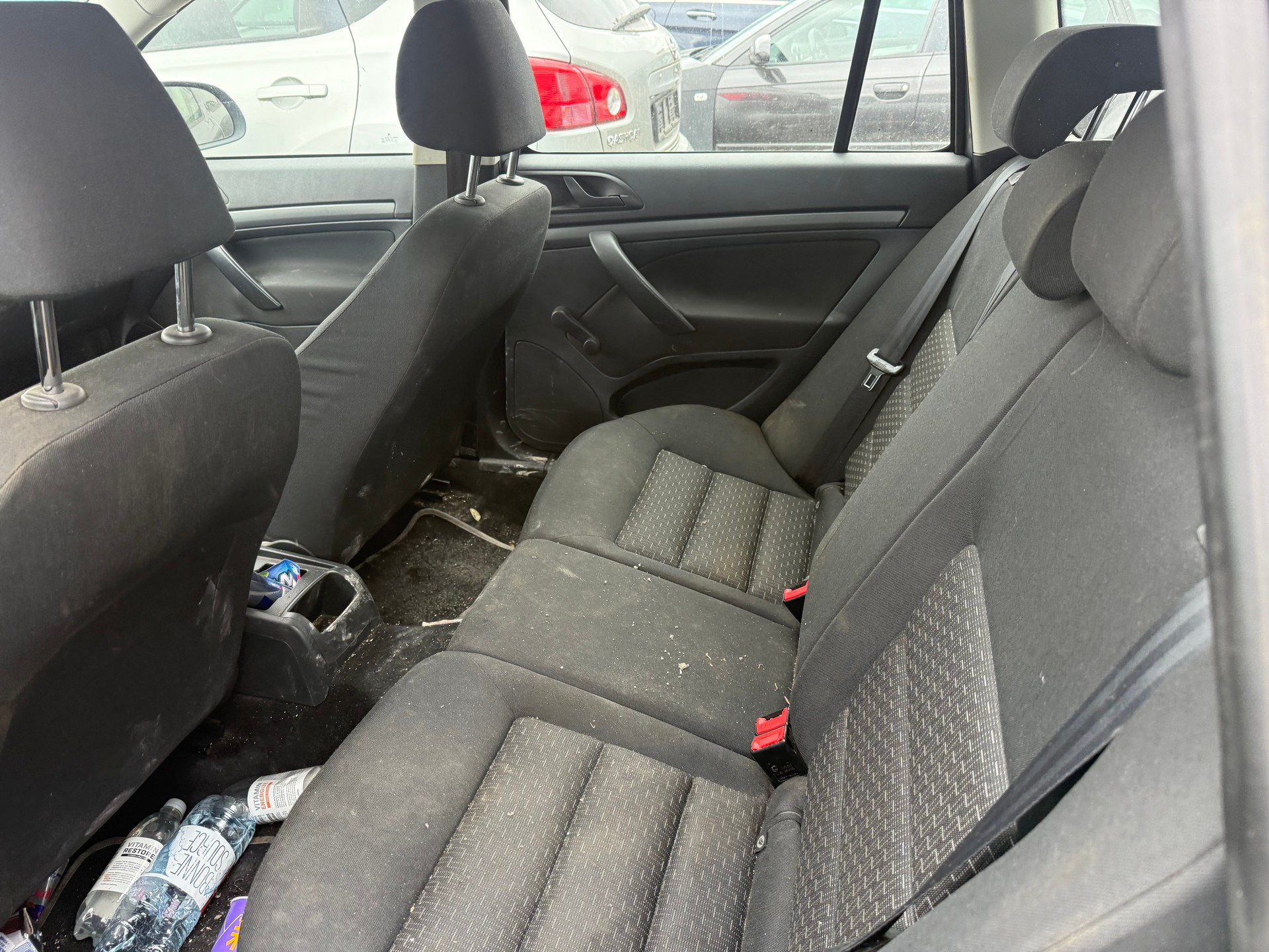 SKODA Octavia Combi 1.4 TSI Ambiente-image-5