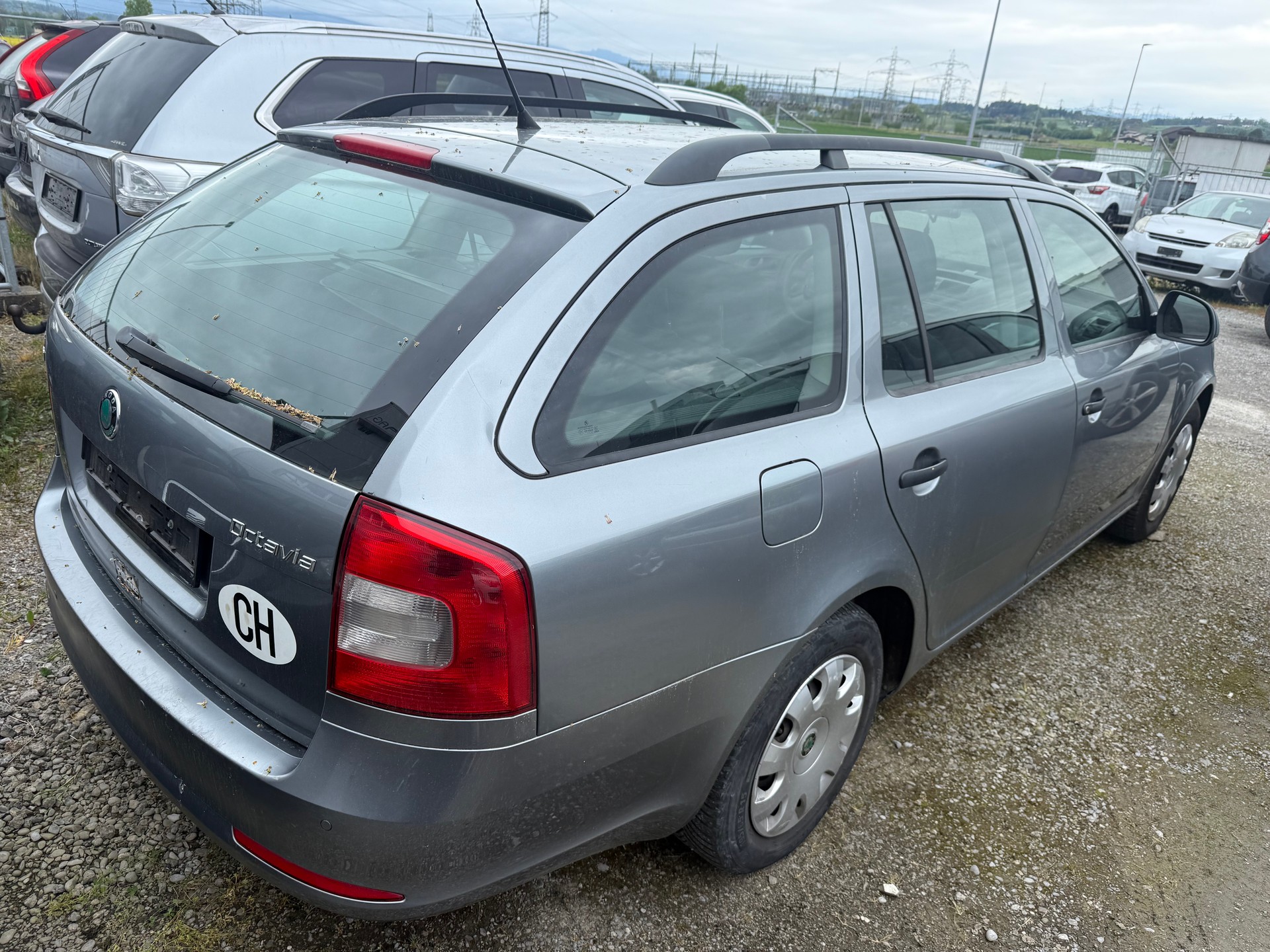 SKODA Octavia Combi 1.4 TSI Ambiente-image-3