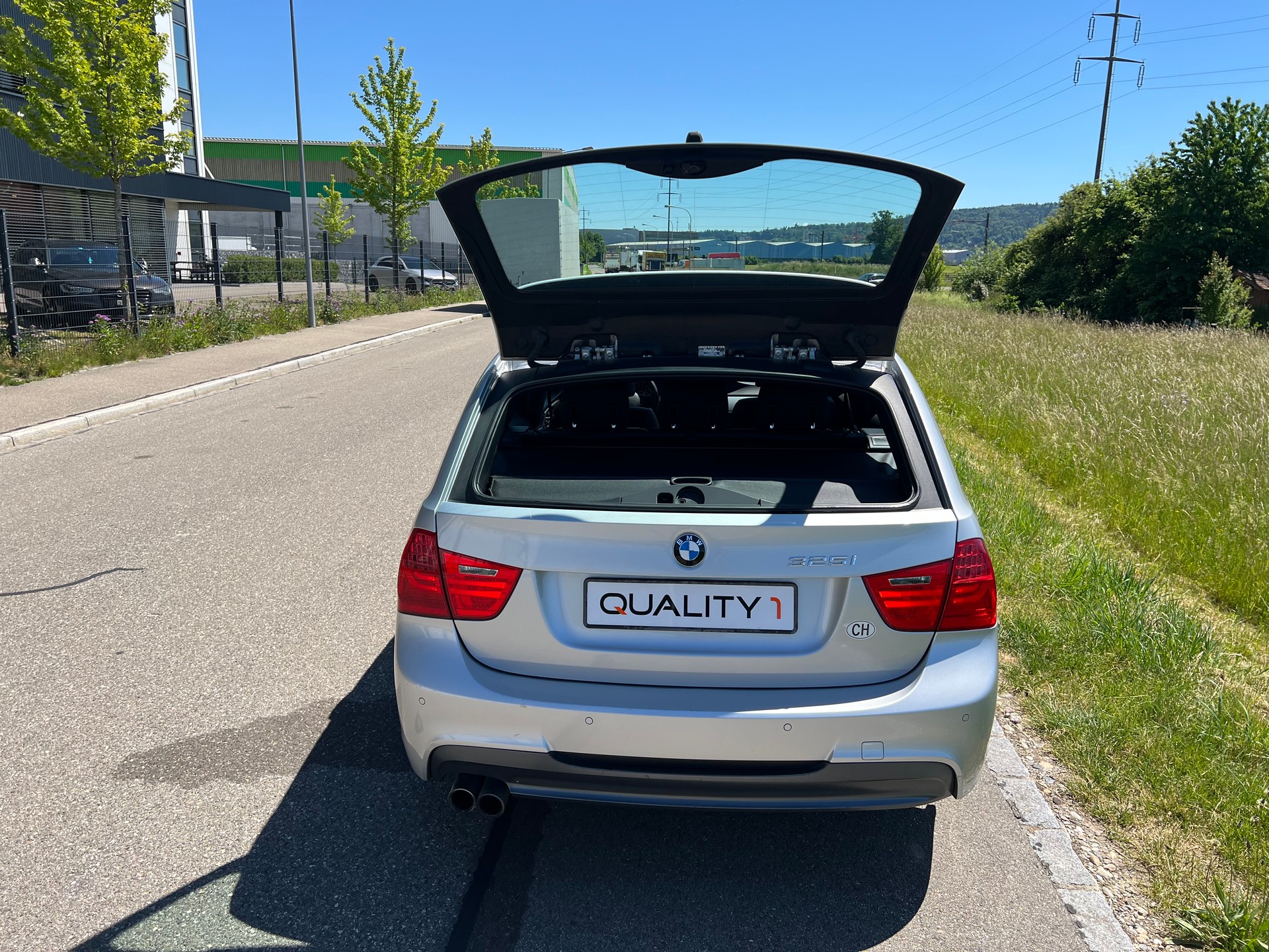 BMW 325i Touring Steptronic ***M-Sportpaket***-image-14
