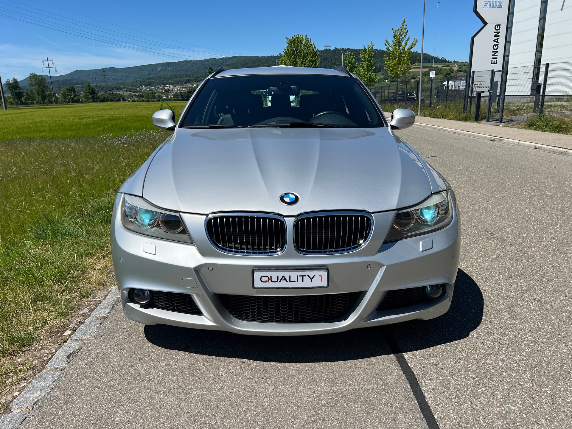 BMW 325i Touring Steptronic ***M-Sportpaket***-image-2