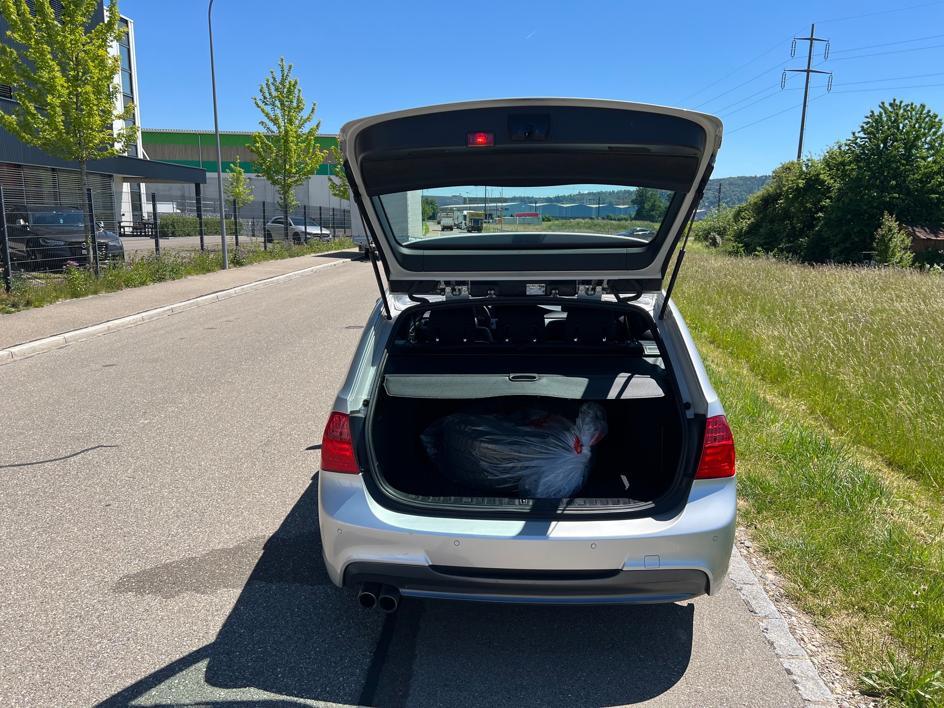 BMW 325i Touring Steptronic ***M-Sportpaket***-image-15