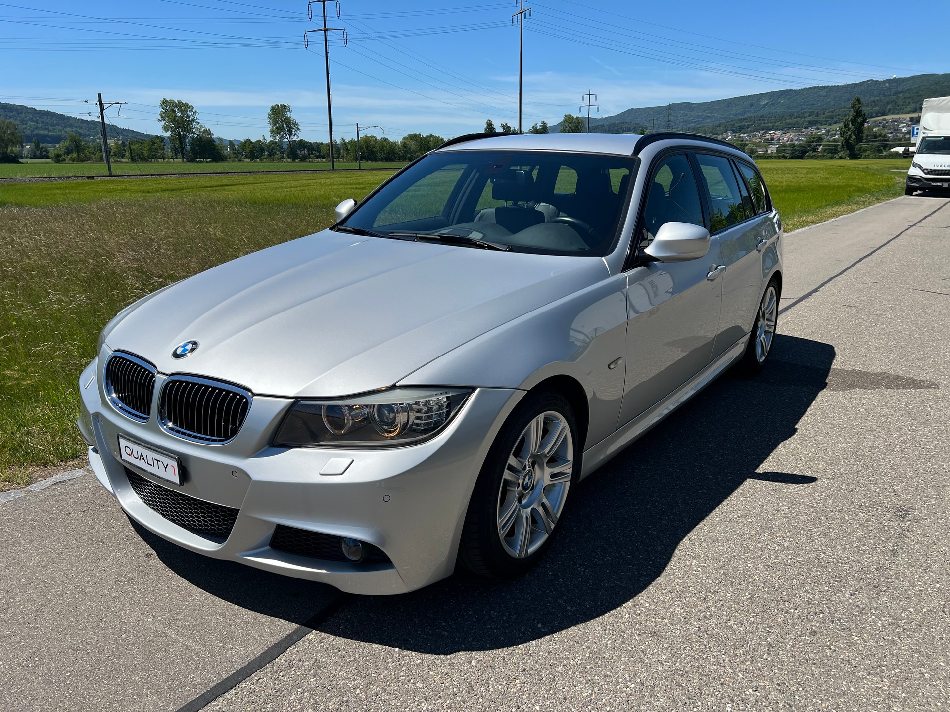 BMW 325i Touring Steptronic ***M-Sportpaket***-image-4