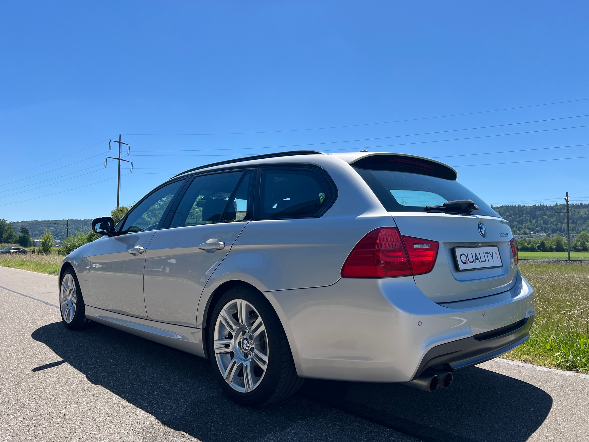 BMW 325i Touring Steptronic ***M-Sportpaket***-image-9