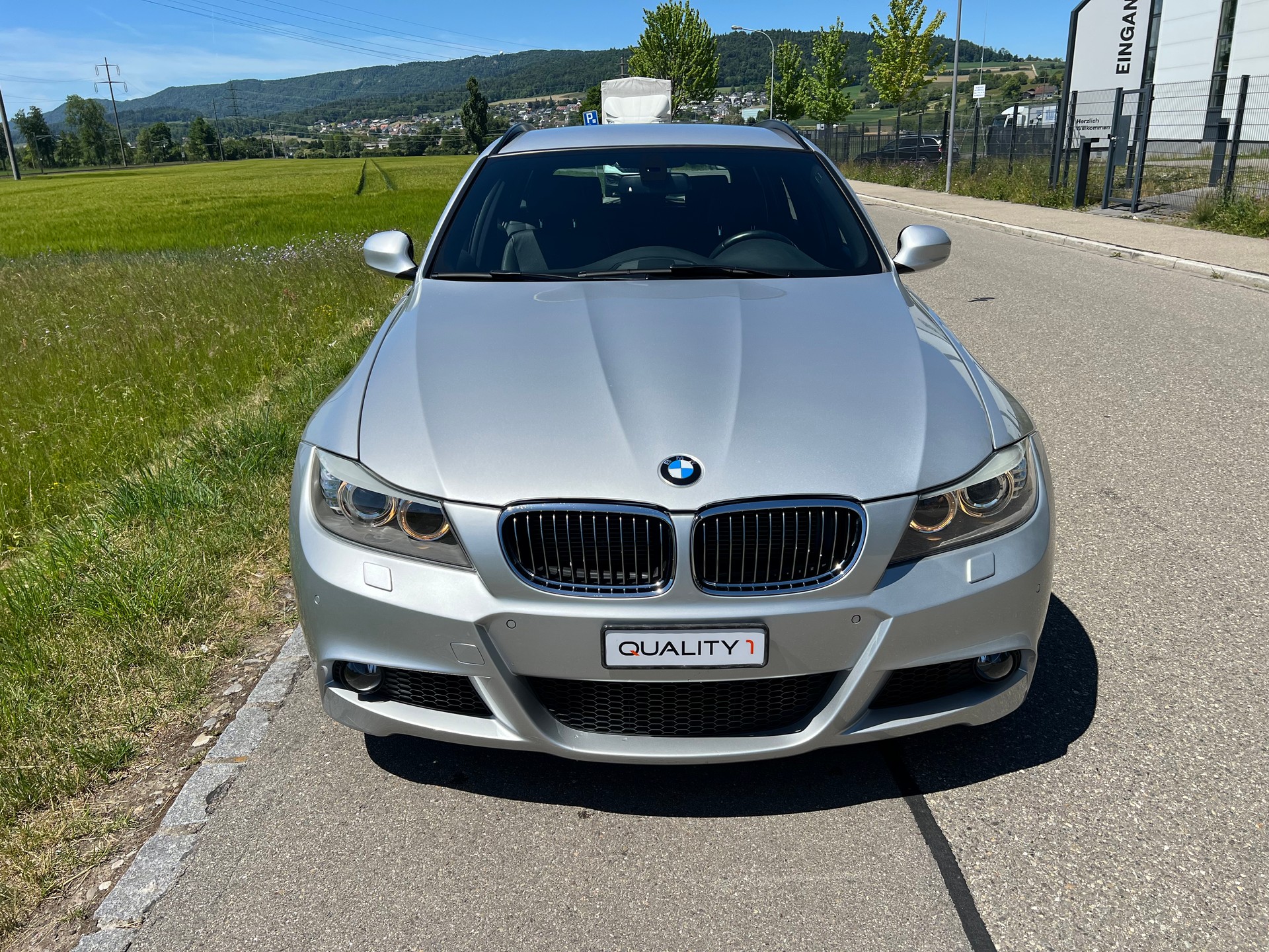 BMW 325i Touring Steptronic ***M-Sportpaket***-image-6