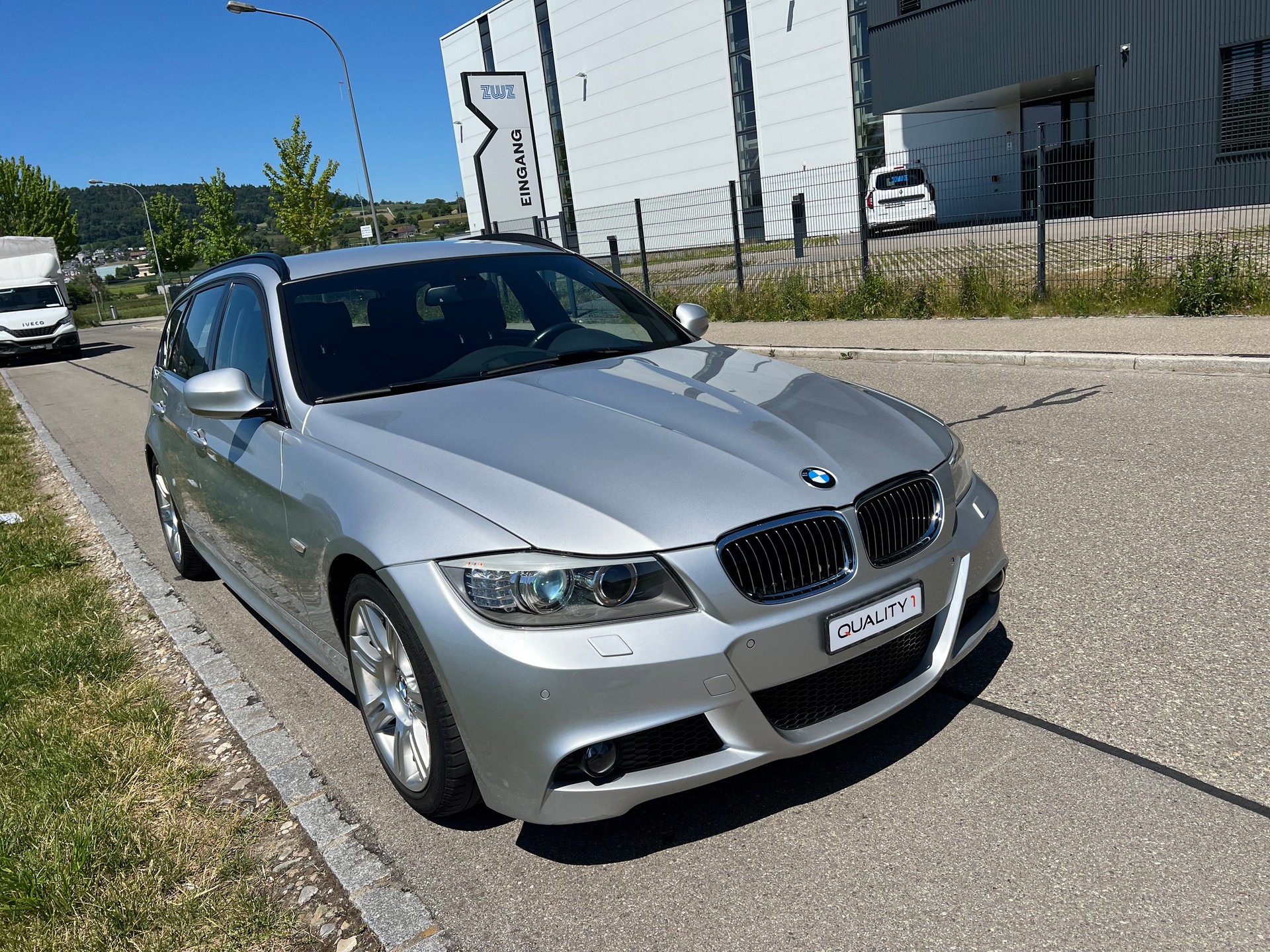 BMW 325i Touring Steptronic ***M-Sportpaket***-image-0