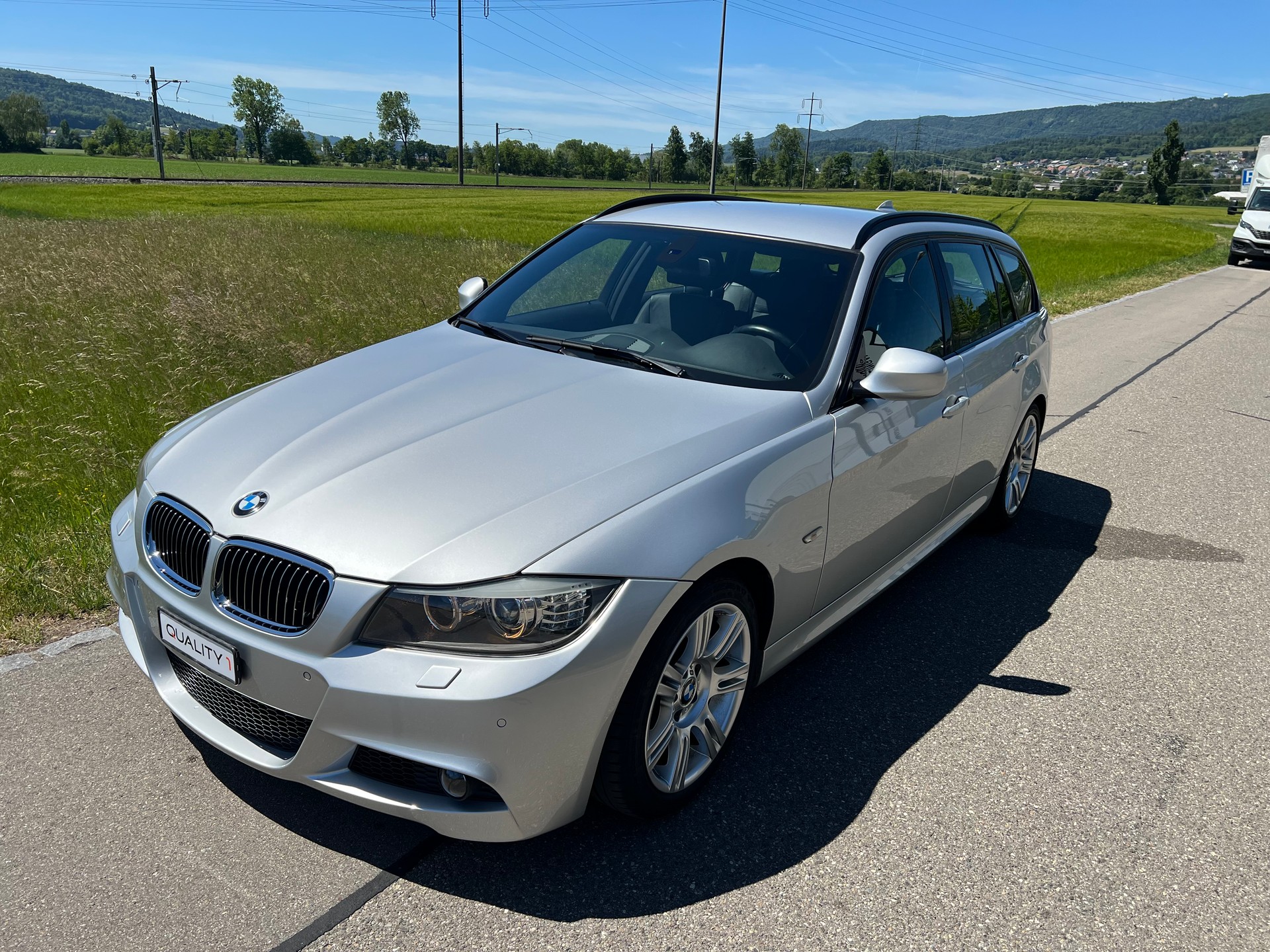 BMW 325i Touring Steptronic ***M-Sportpaket***-image-7
