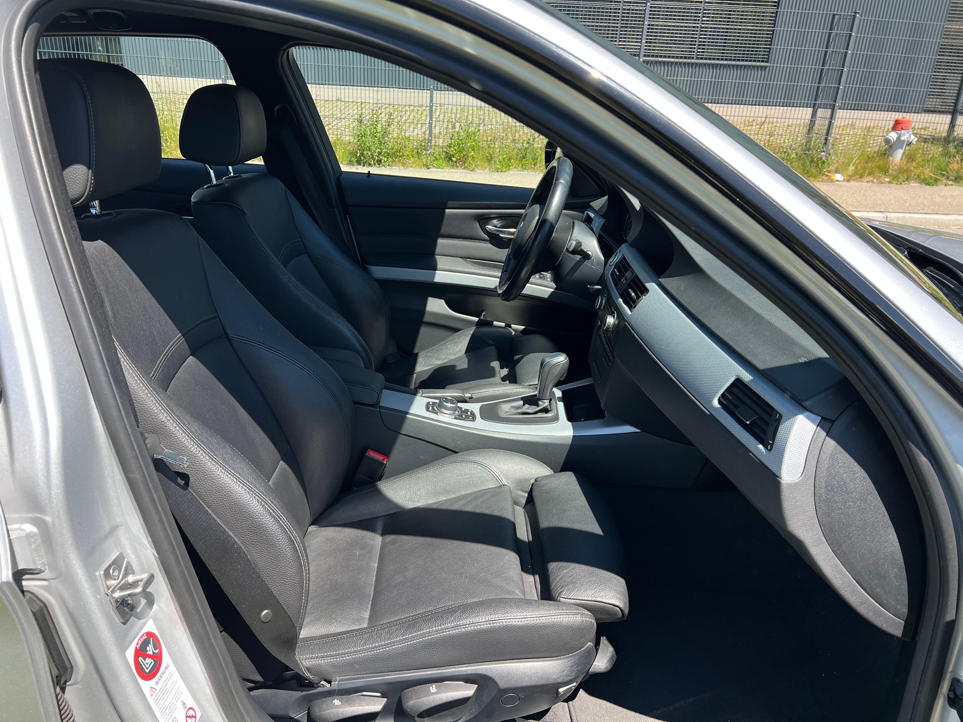 BMW 325i Touring Steptronic ***M-Sportpaket***-image-21