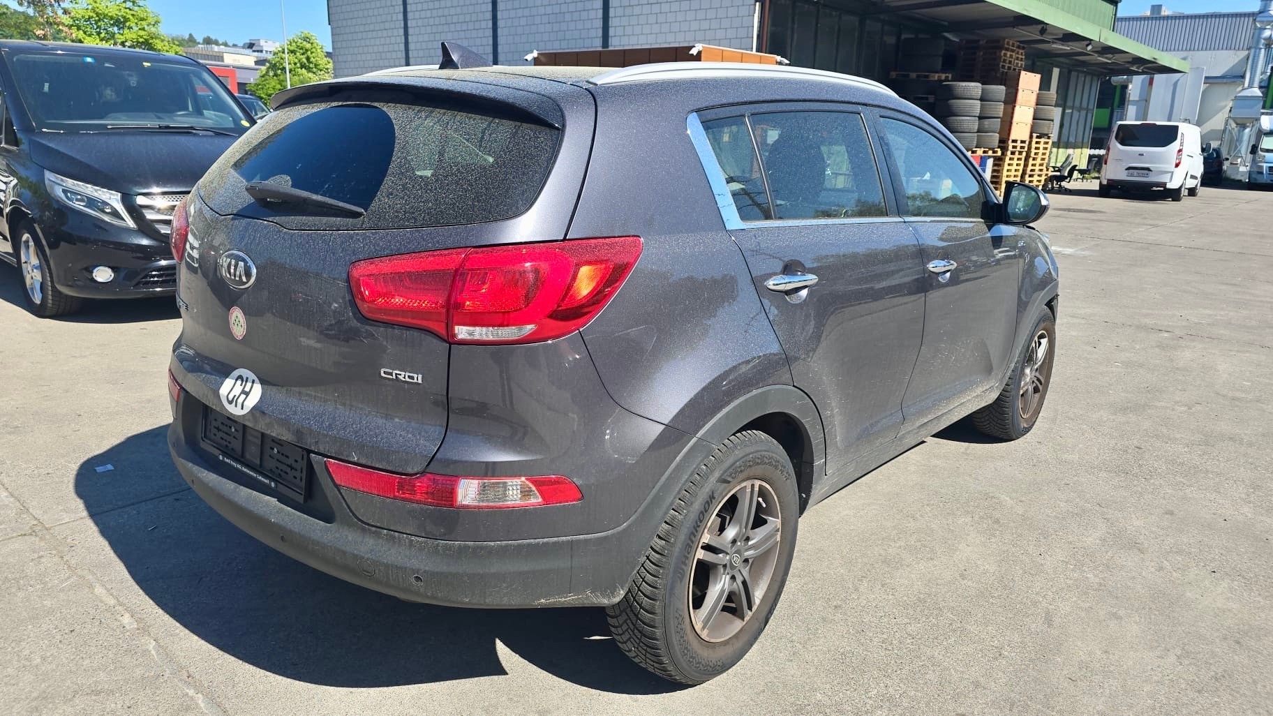 KIA Sportage 2.0 CRDi Style 4WD Automatic-image-4