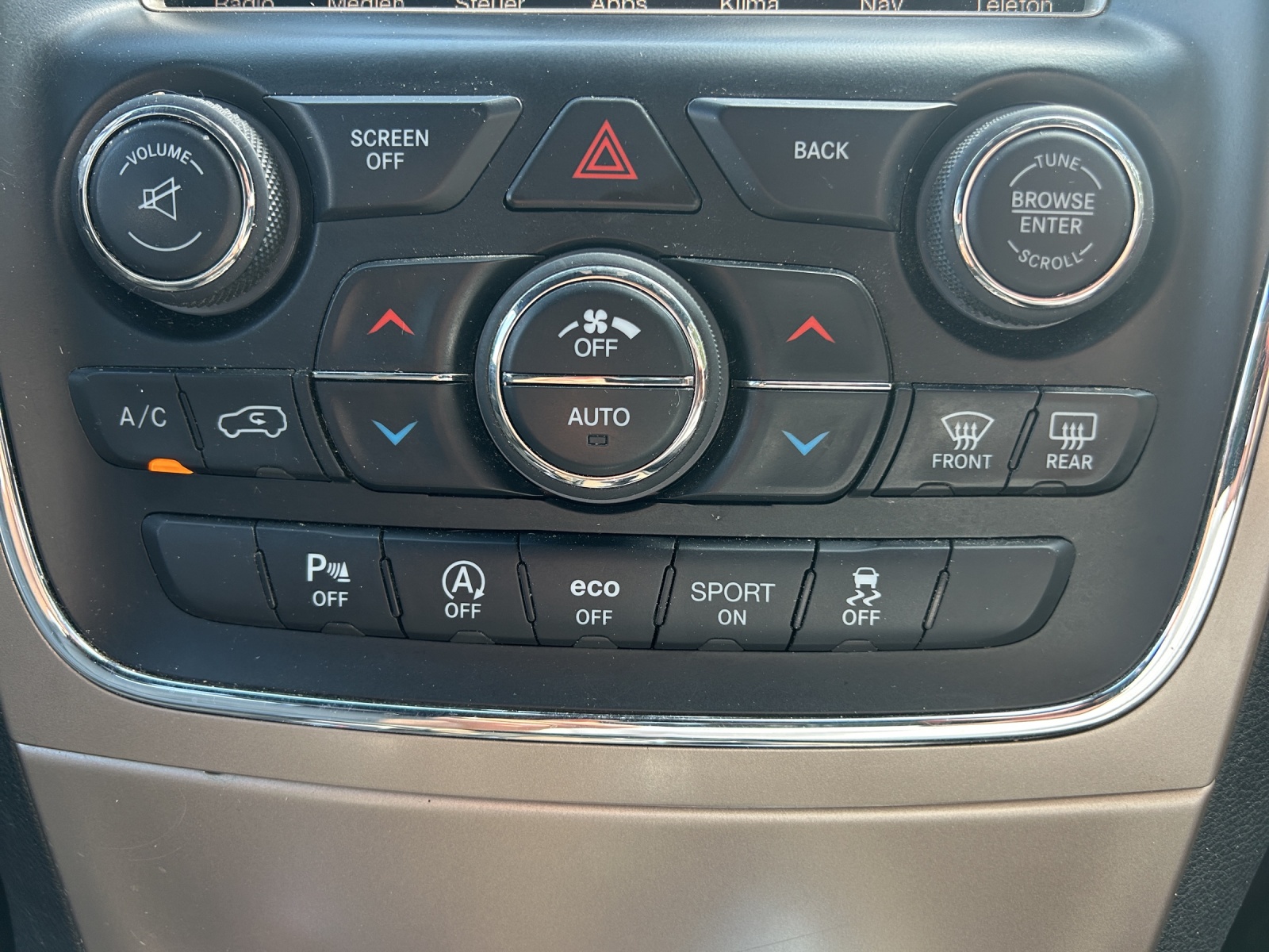 JEEP Grand Cherokee 3.0 CRD Limited Automatic-image-16