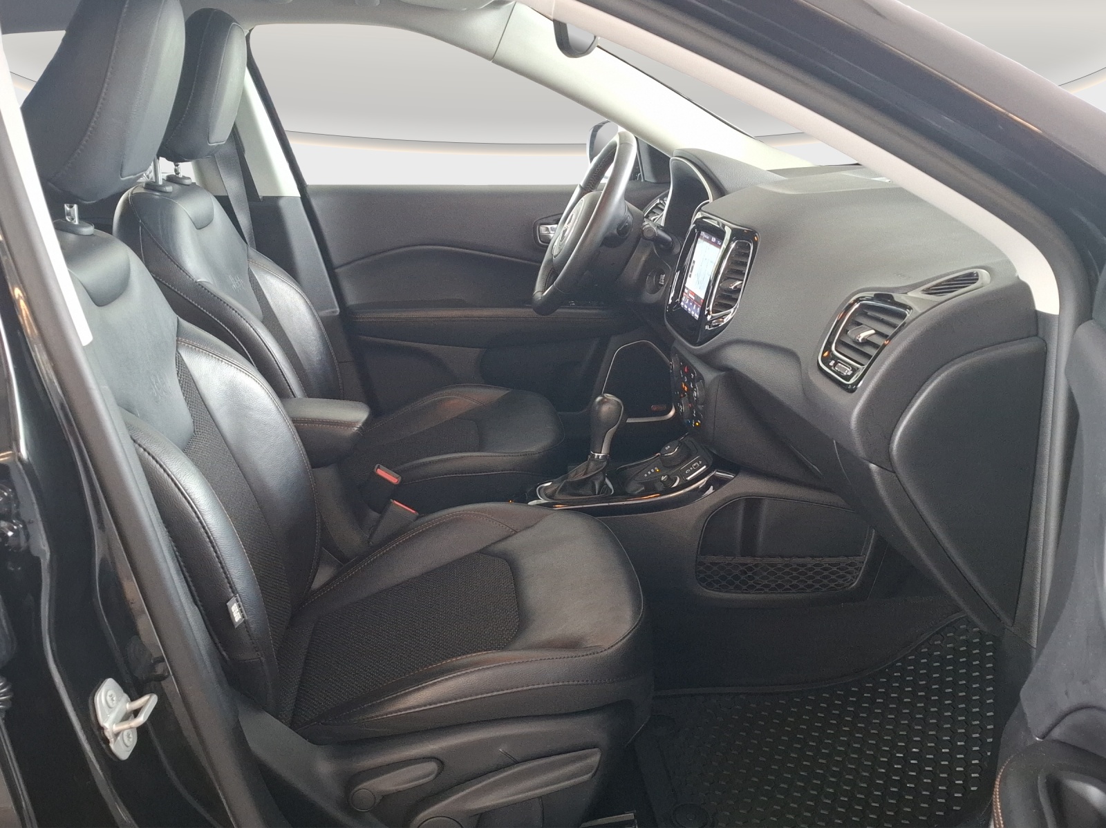 JEEP Compass 1.4 Turbo Limited AWD 9ATX-image-9