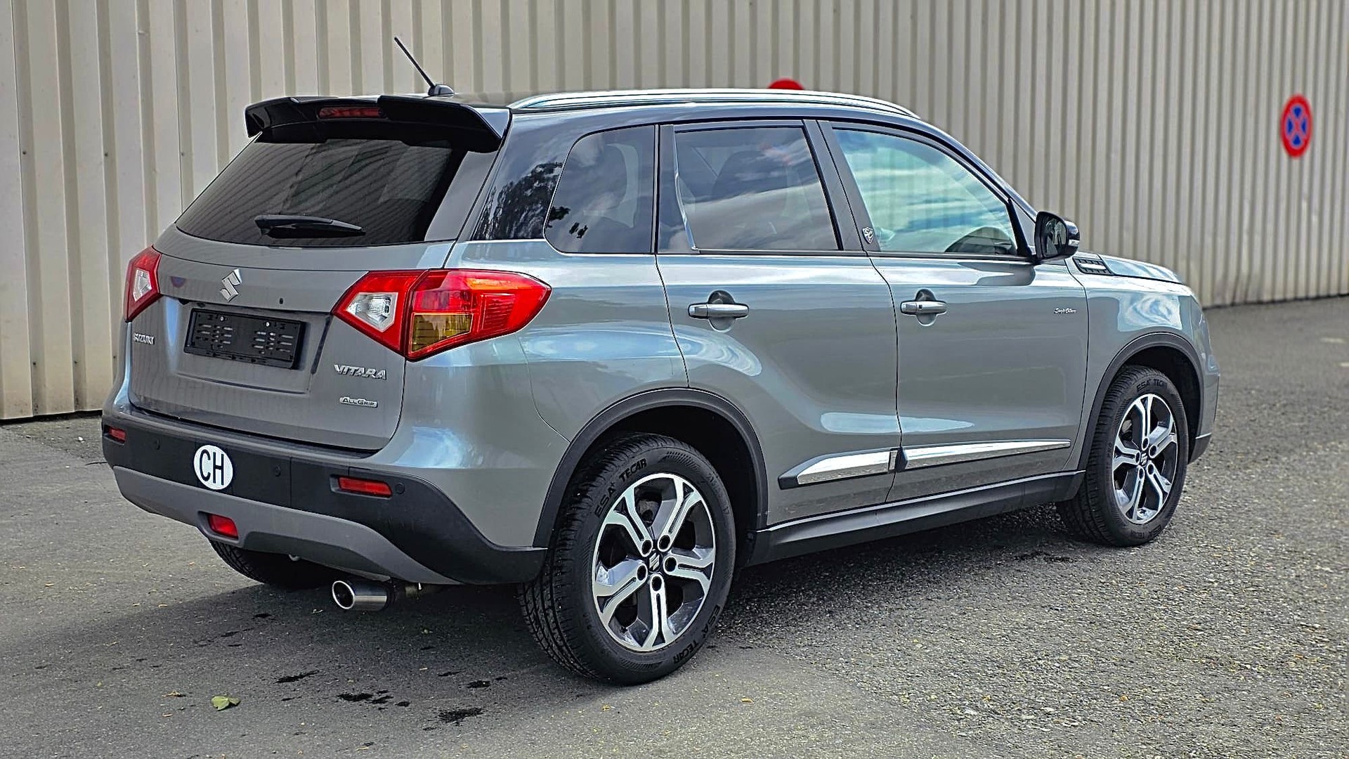 SUZUKI Vitara 1.6 TD Sergio Cellano Top TCSS-image-5