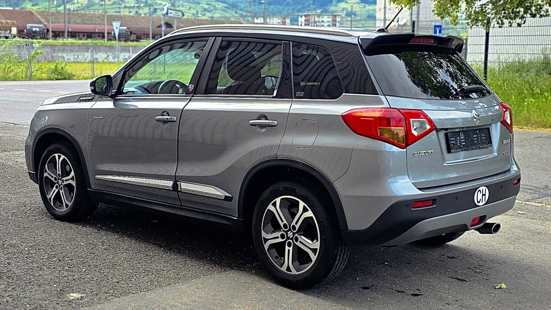 SUZUKI Vitara 1.6 TD Sergio Cellano Top TCSS-image-3