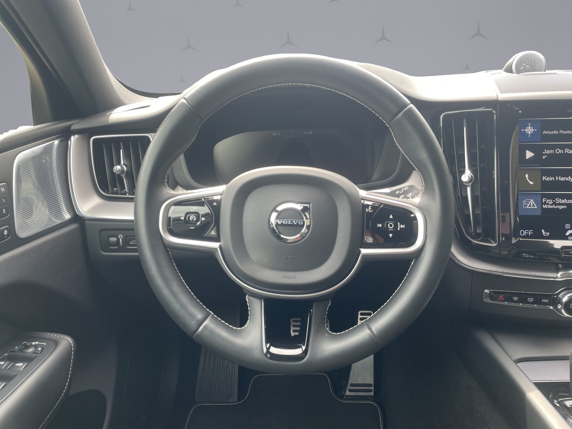 VOLVO XC60 2.0 T6 TE R-Design eAWD-image-11