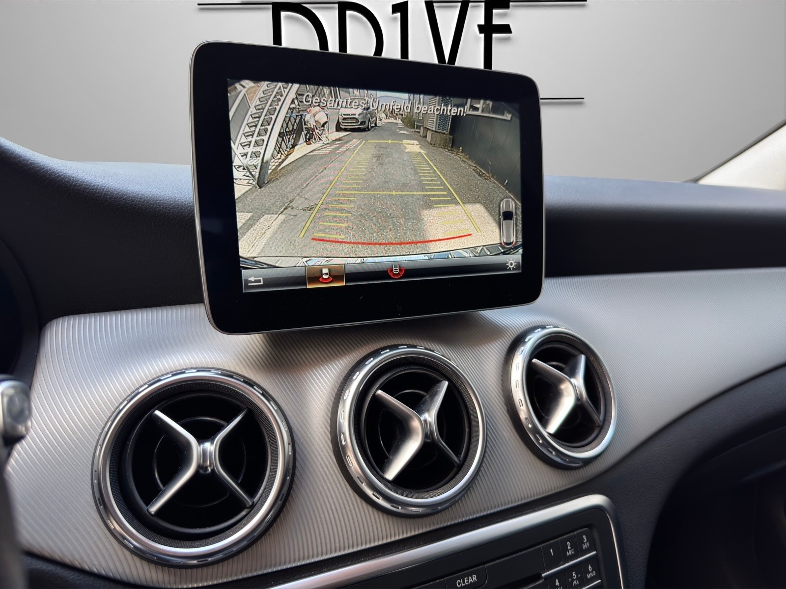 MERCEDES-BENZ GLA 200 Night Star 7G-DCT-image-13
