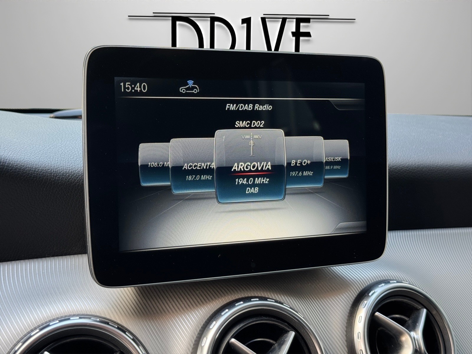 MERCEDES-BENZ GLA 200 Night Star 7G-DCT-image-15