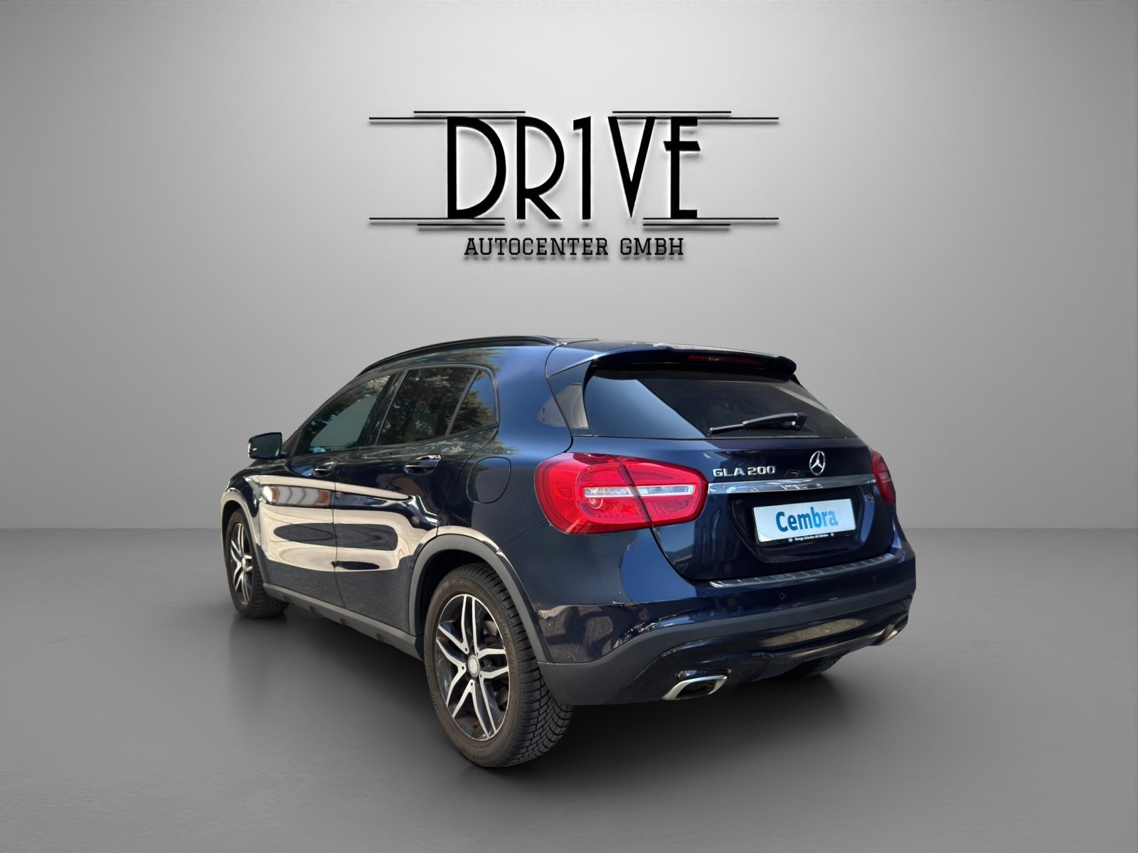 MERCEDES-BENZ GLA 200 Night Star 7G-DCT-image-6